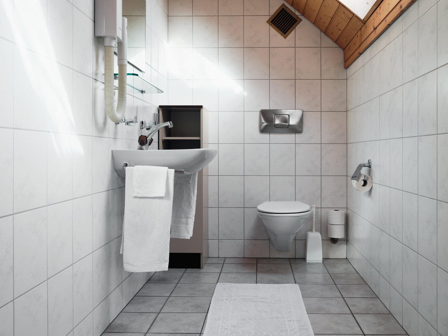 Quadruple Room with Private Bathroom photo 3