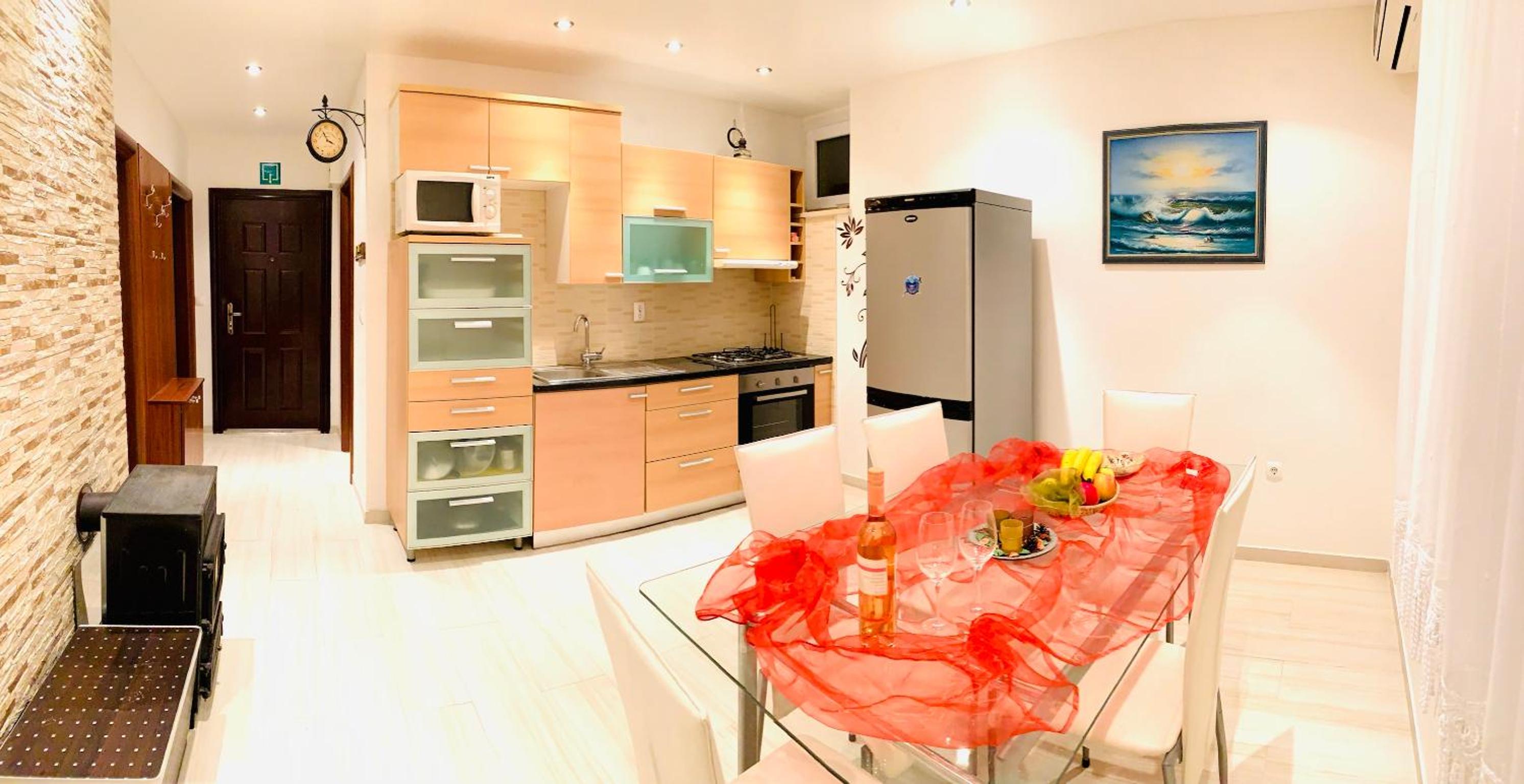 Two-Bedroom Apartment - Photo 7