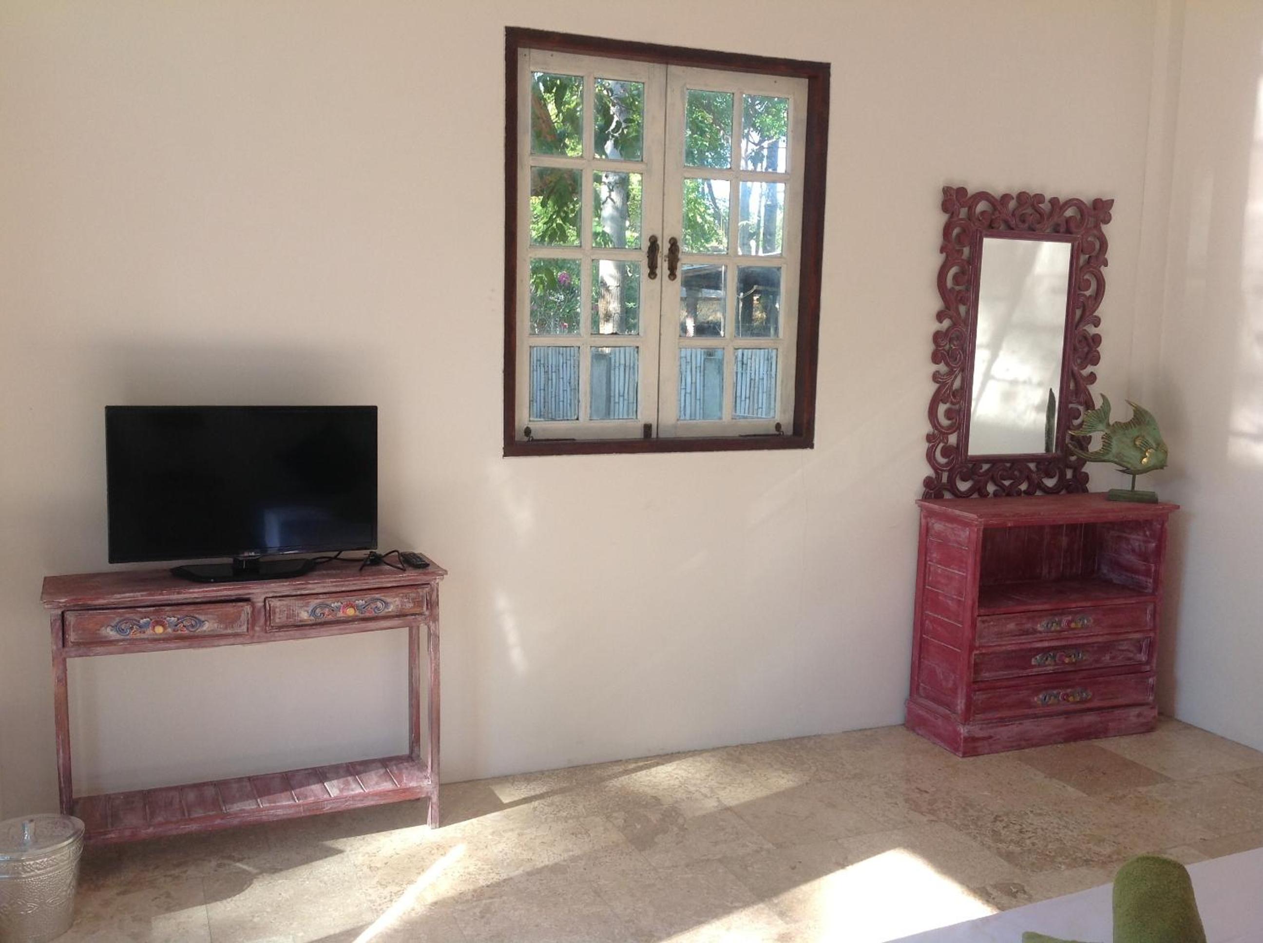 Bungalow with Air Conditioning - Photo 6