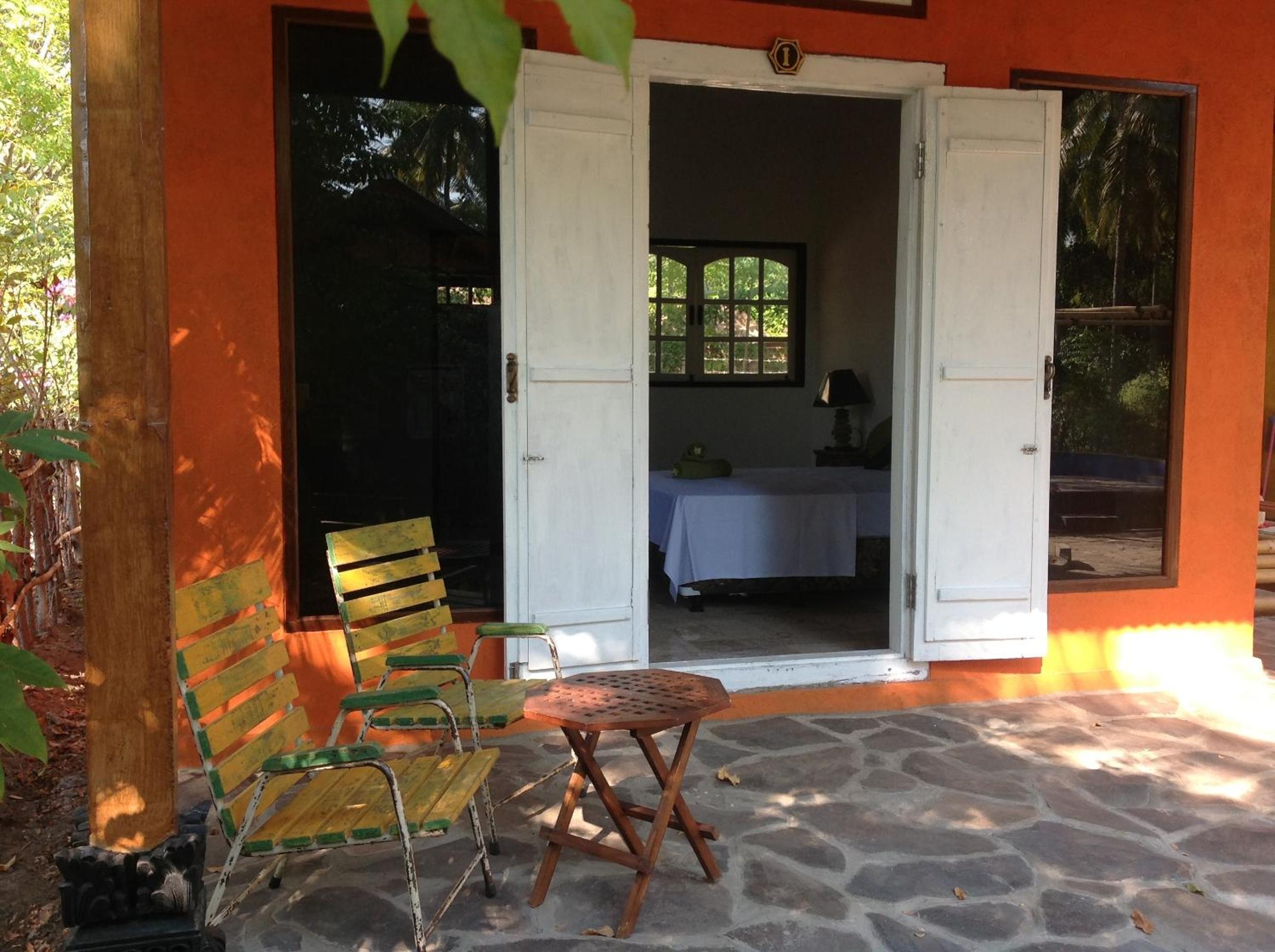Bungalow with Air Conditioning - Photo 5