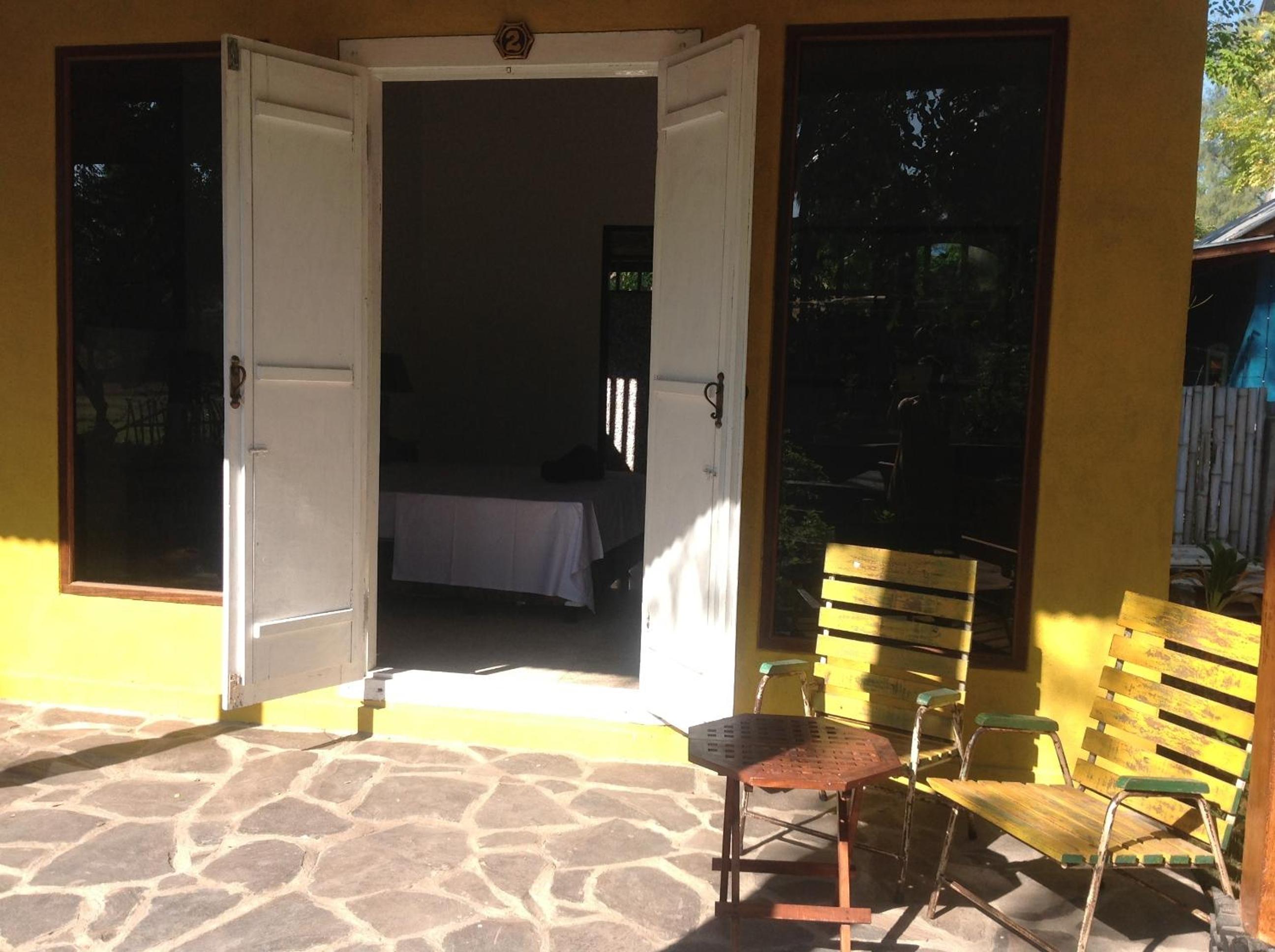 Bungalow with Air Conditioning - Photo 4