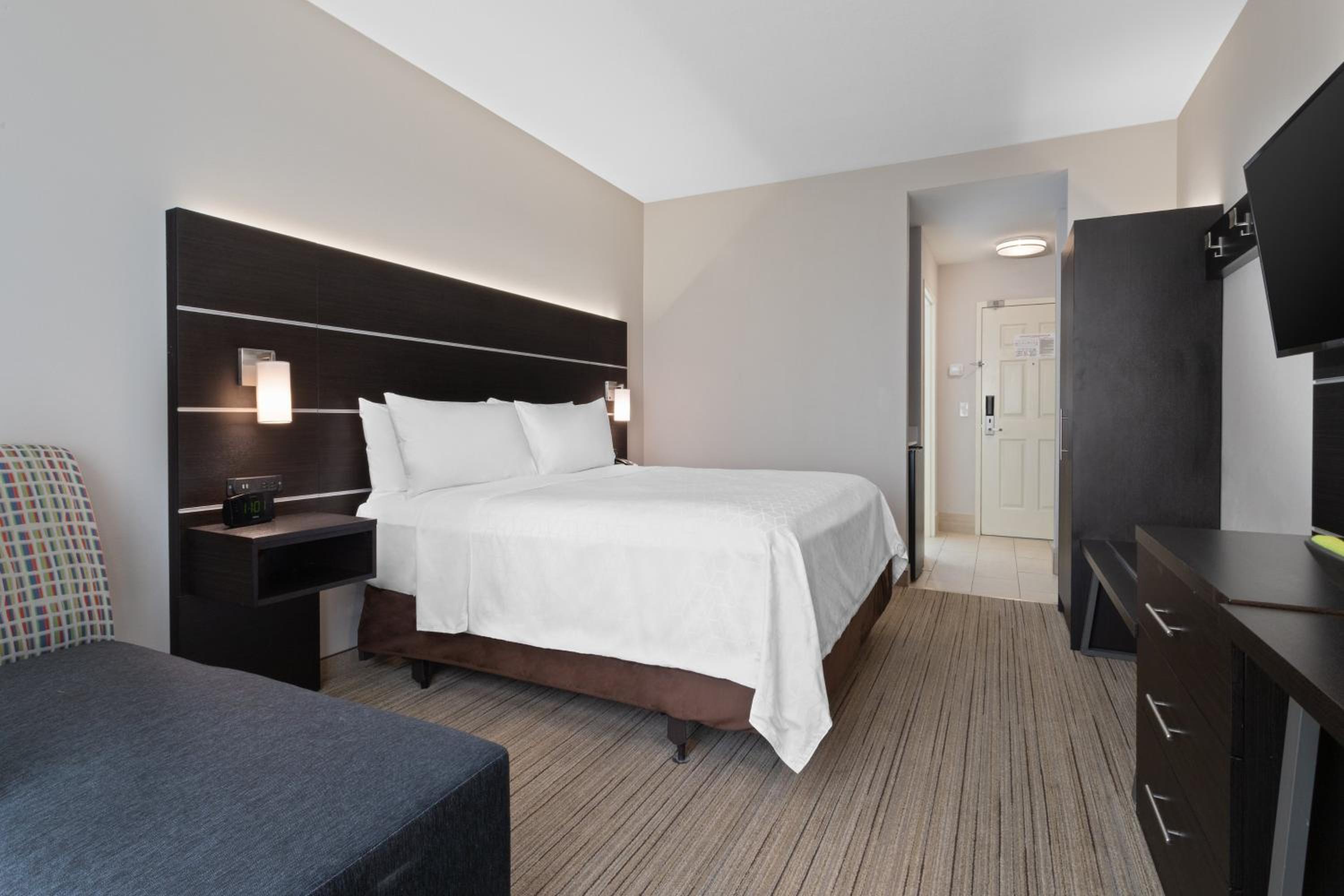 Standard King Room - Photo 1