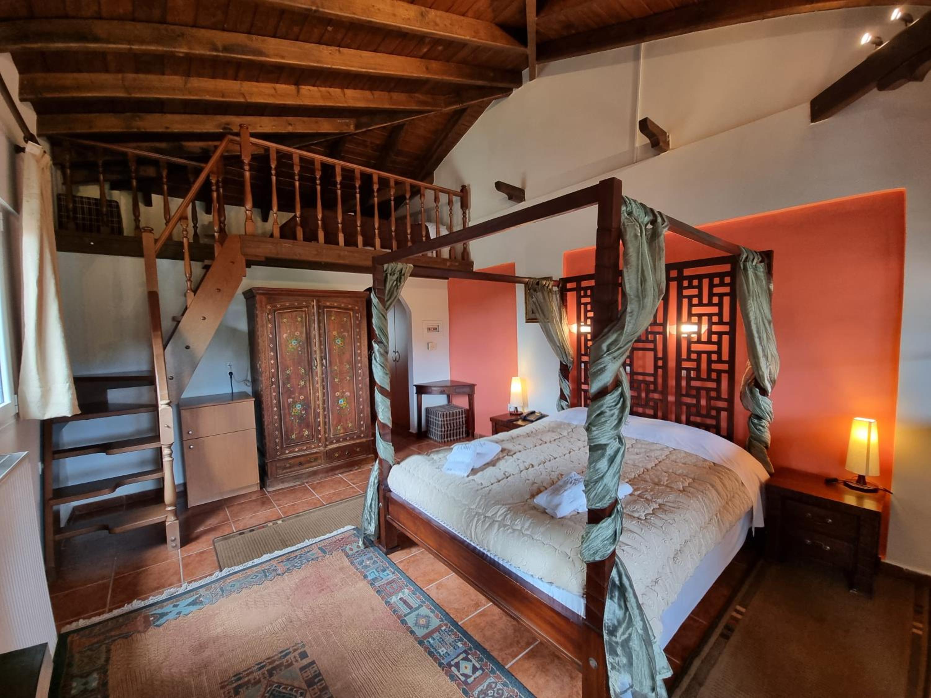 Suite with Mountain View