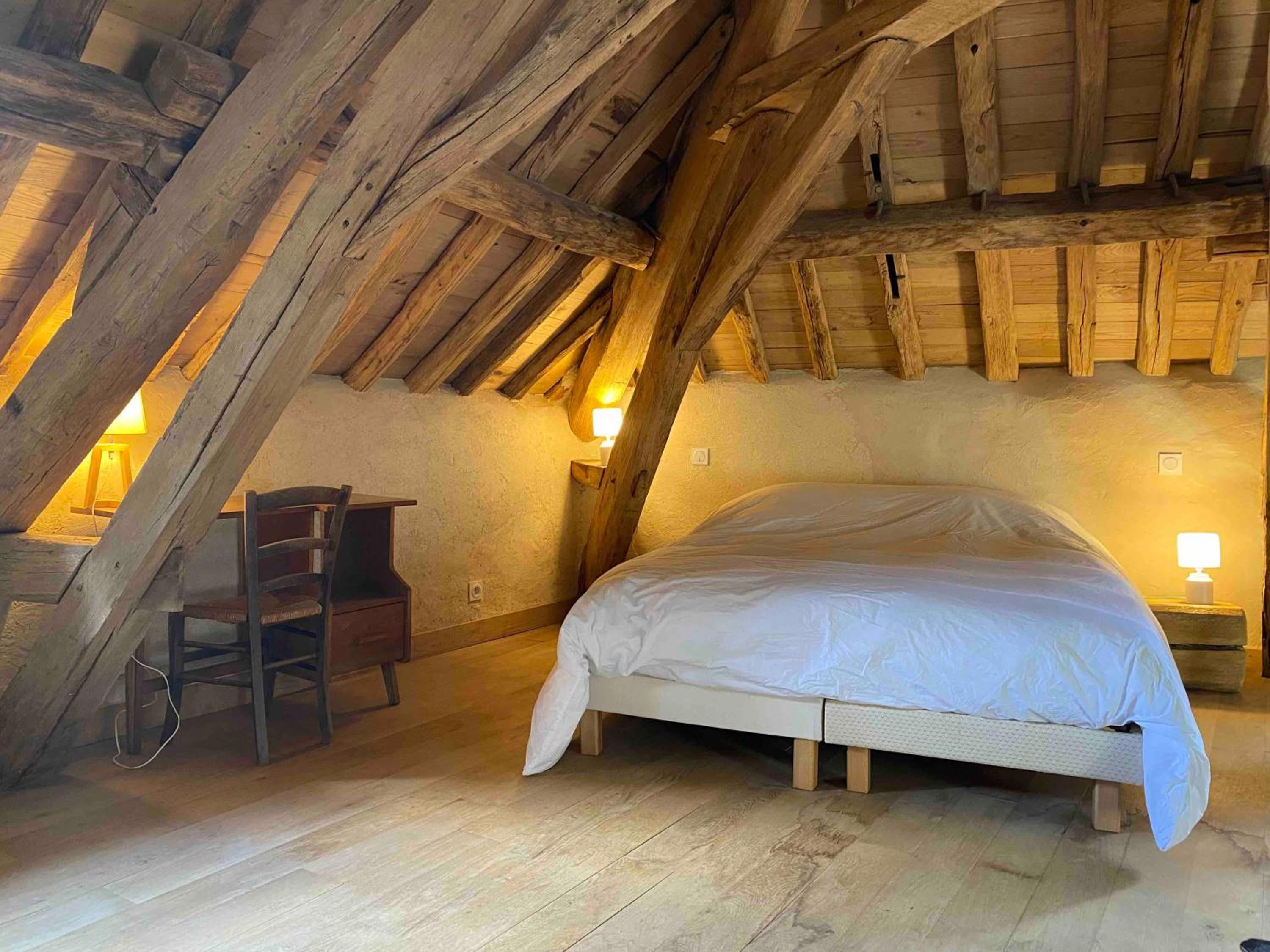 Deluxe Family Suite - Photo 3