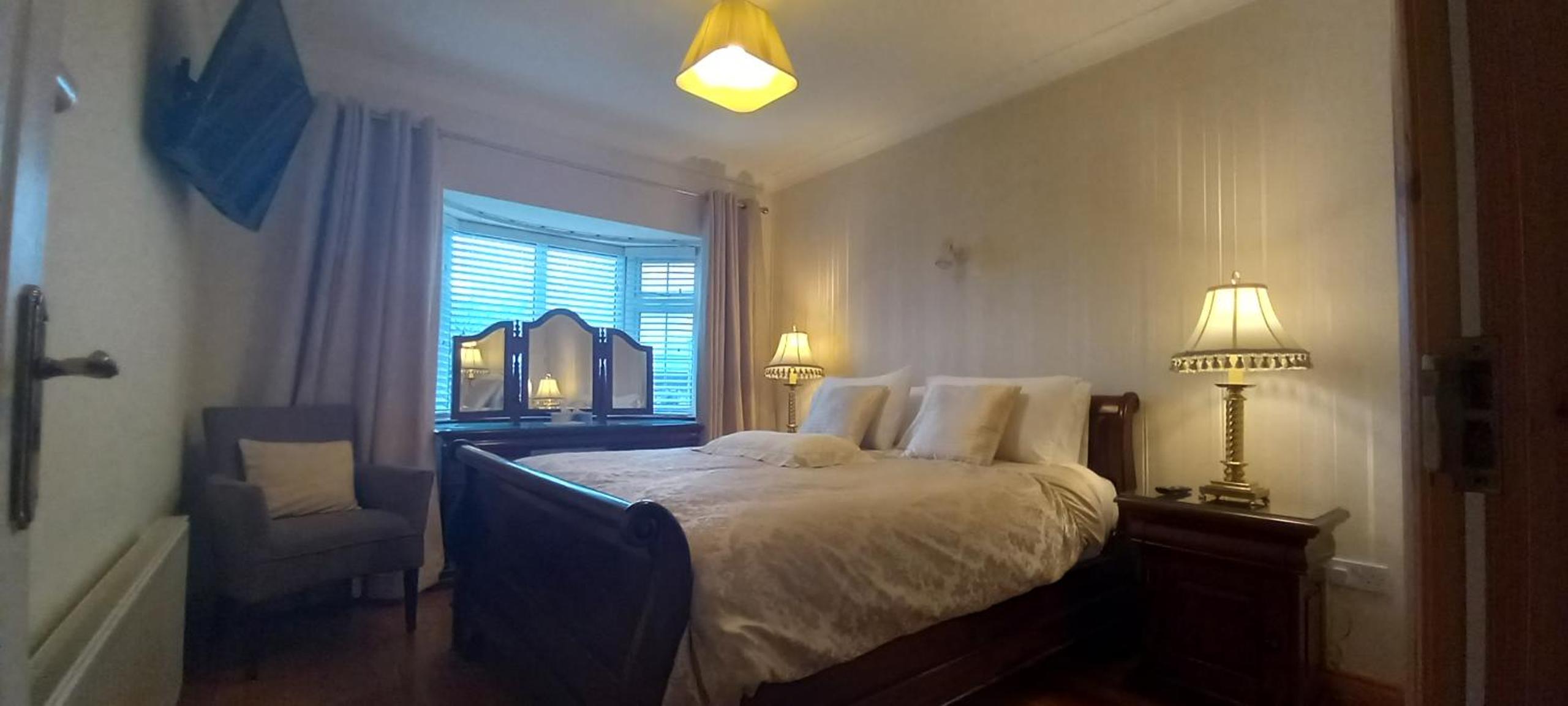 Superior King Room - Photo 2