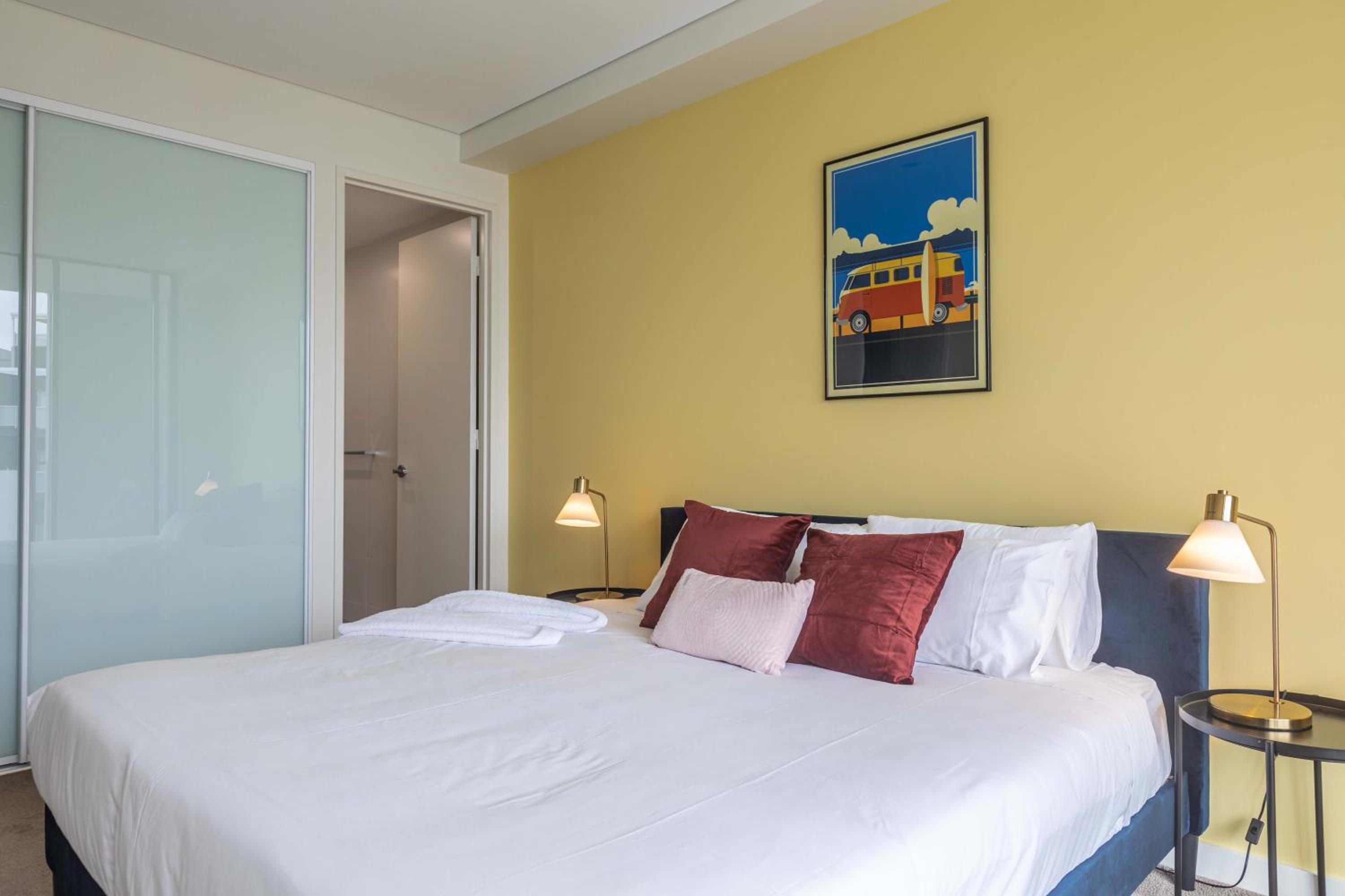 Premium Two-Bedroom Apartment - Photo 2