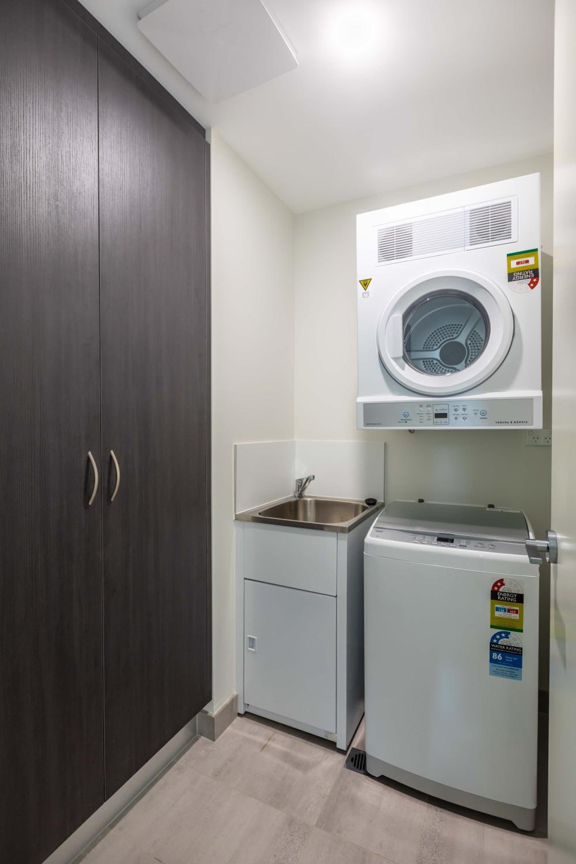 Premium Two-Bedroom Apartment - Photo 6