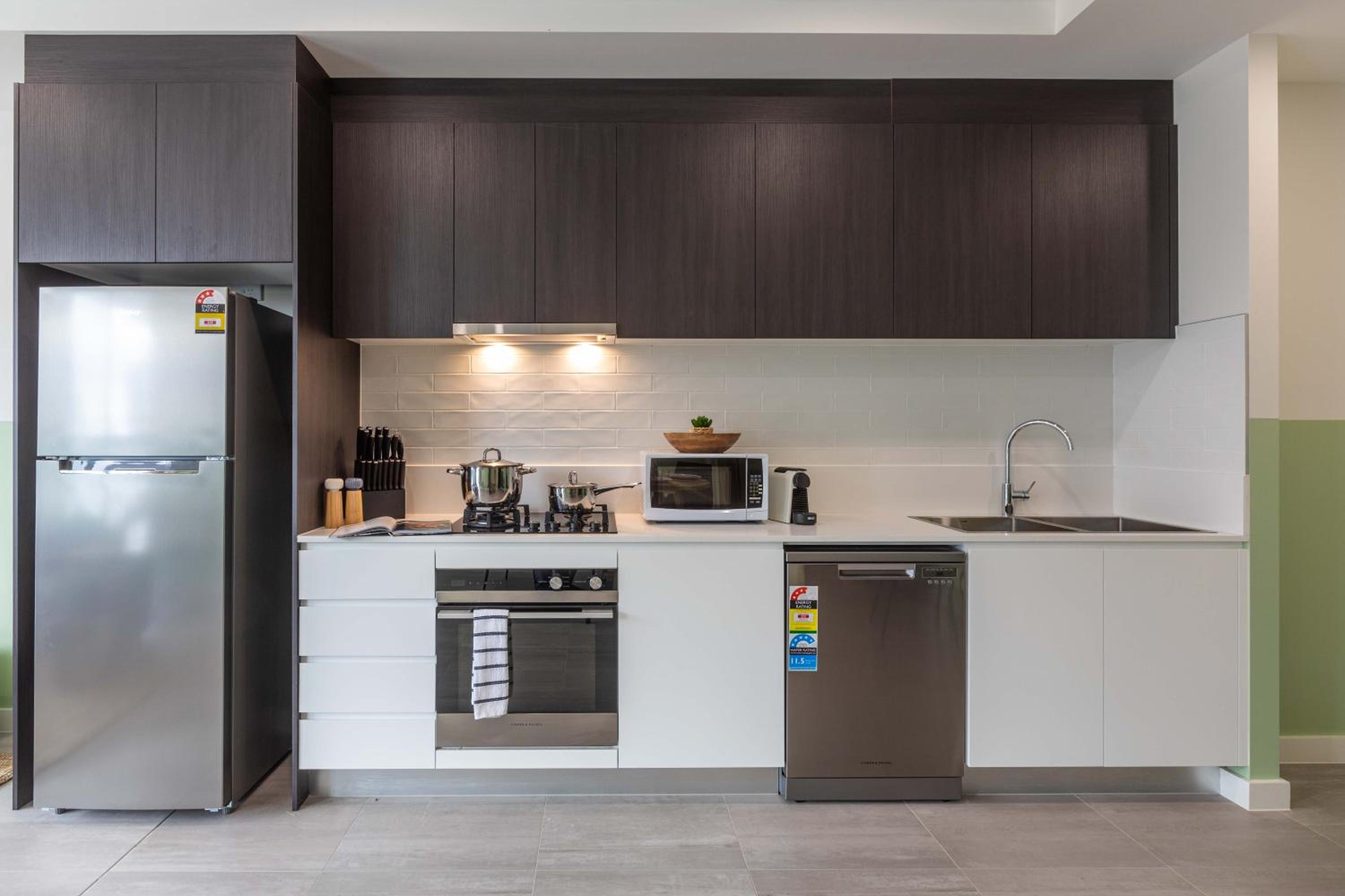 Premium Two-Bedroom Apartment - Photo 7