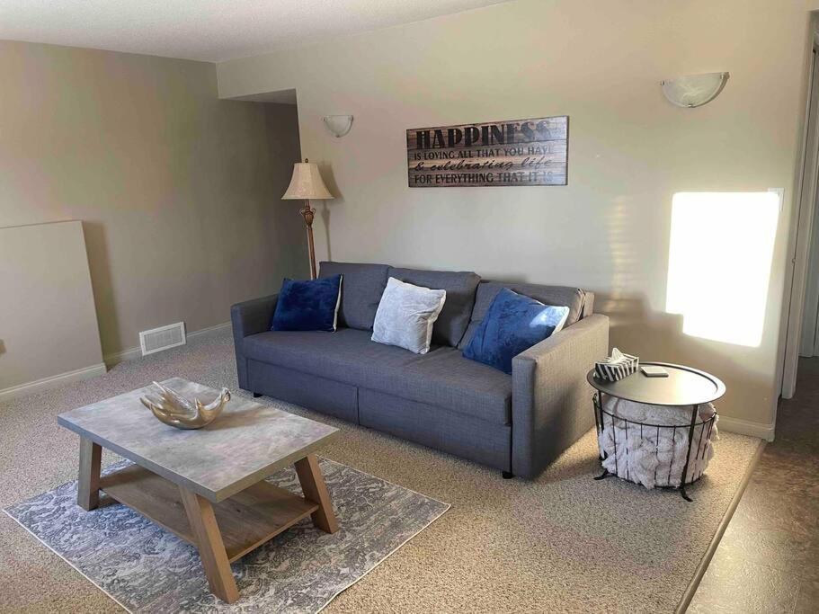 Two-Bedroom Apartment - Photo 25