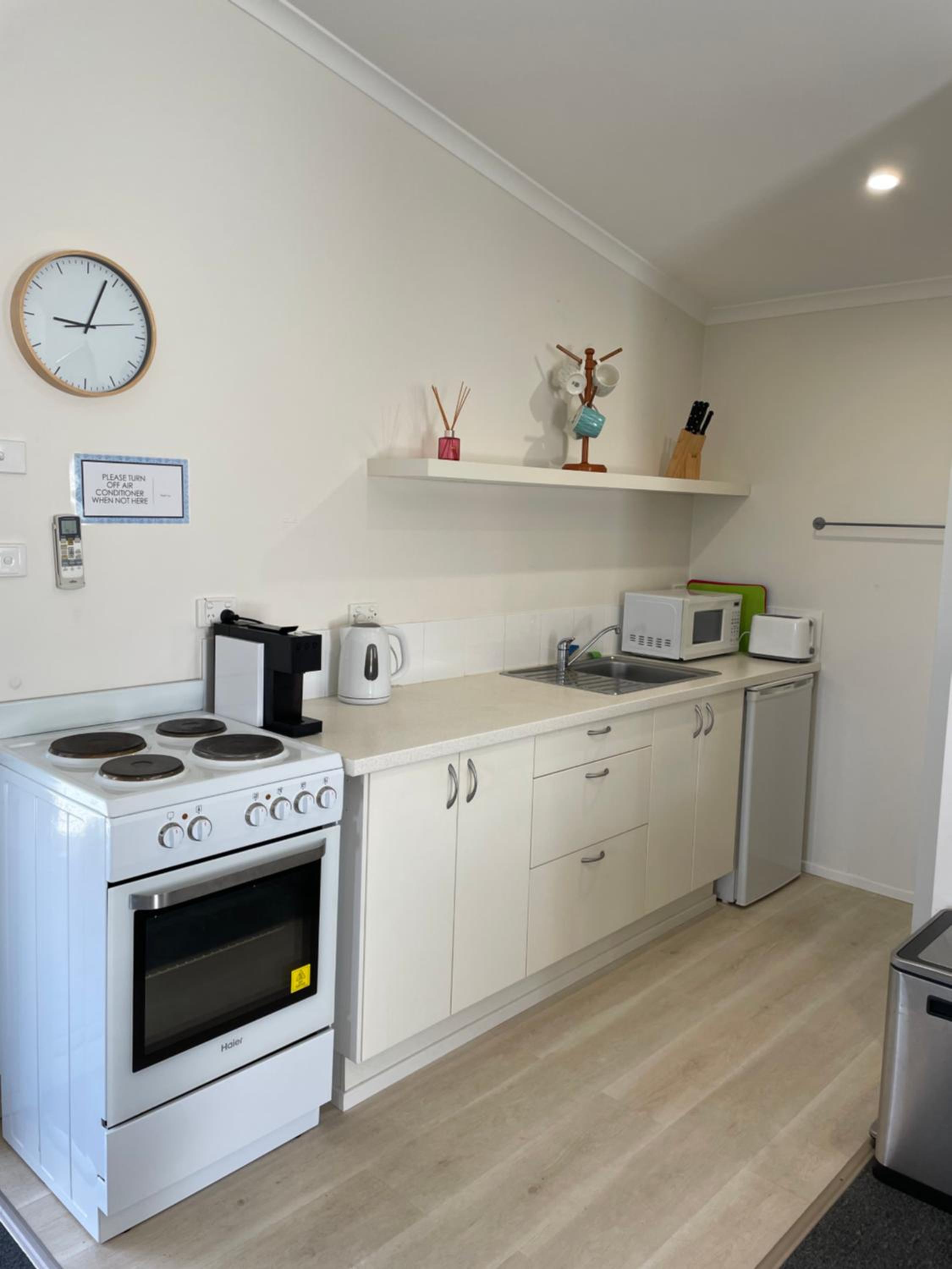 One-Bedroom Apartment - Photo 14