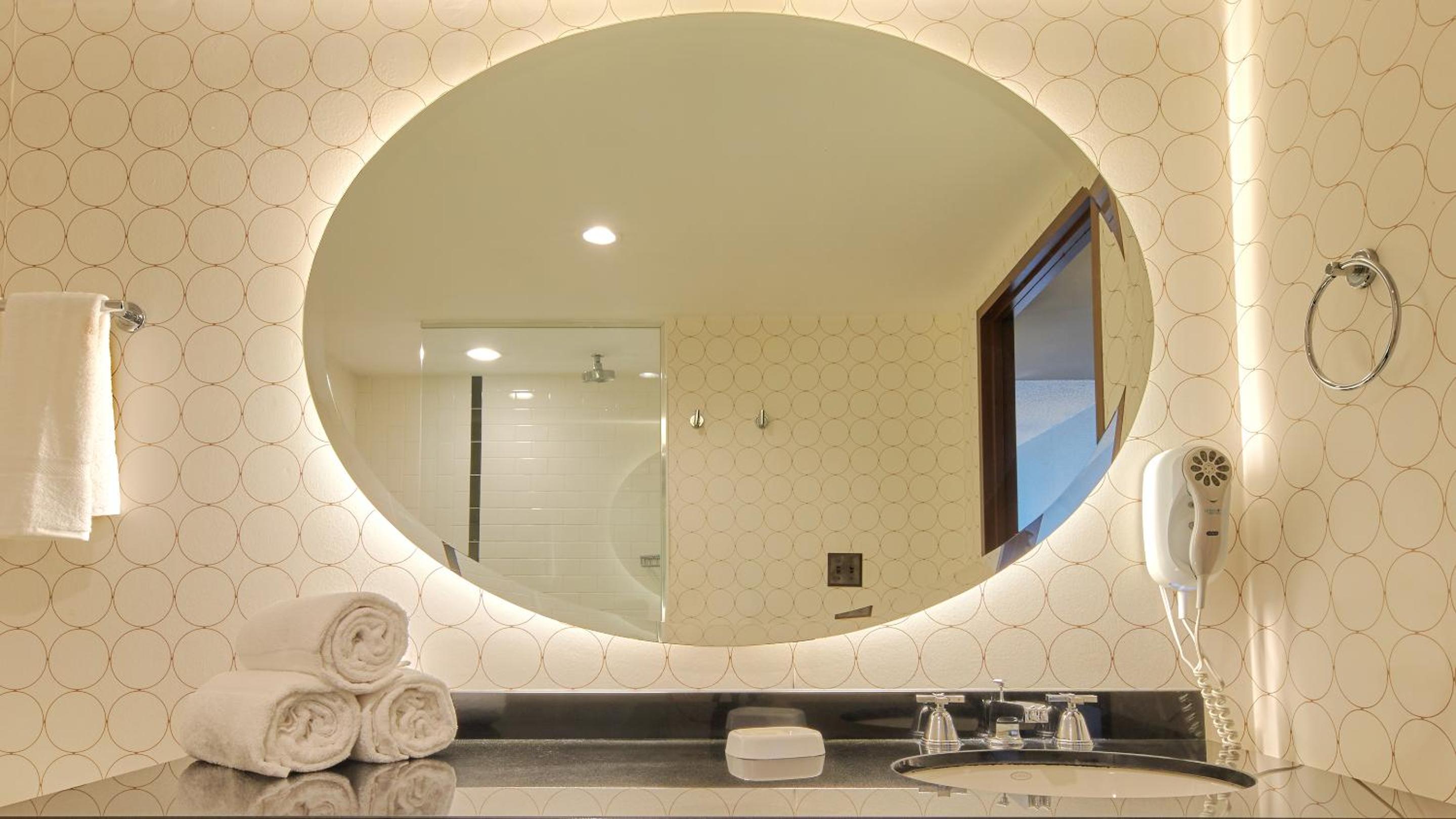 CHELSEA ONE BEDROOM SUITE 1 KING - Photo 3