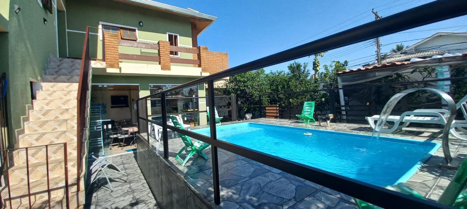 Three-Bedroom Vacation Home  photo 2