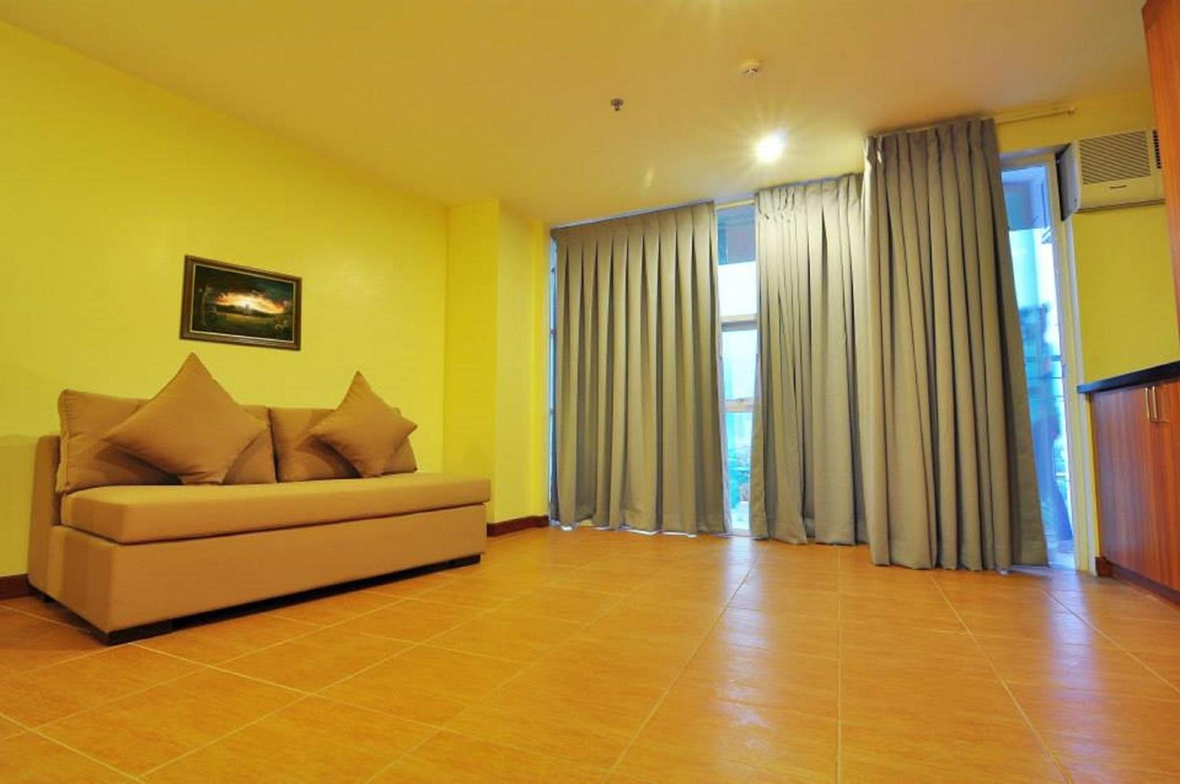 Family Room - Photo 8