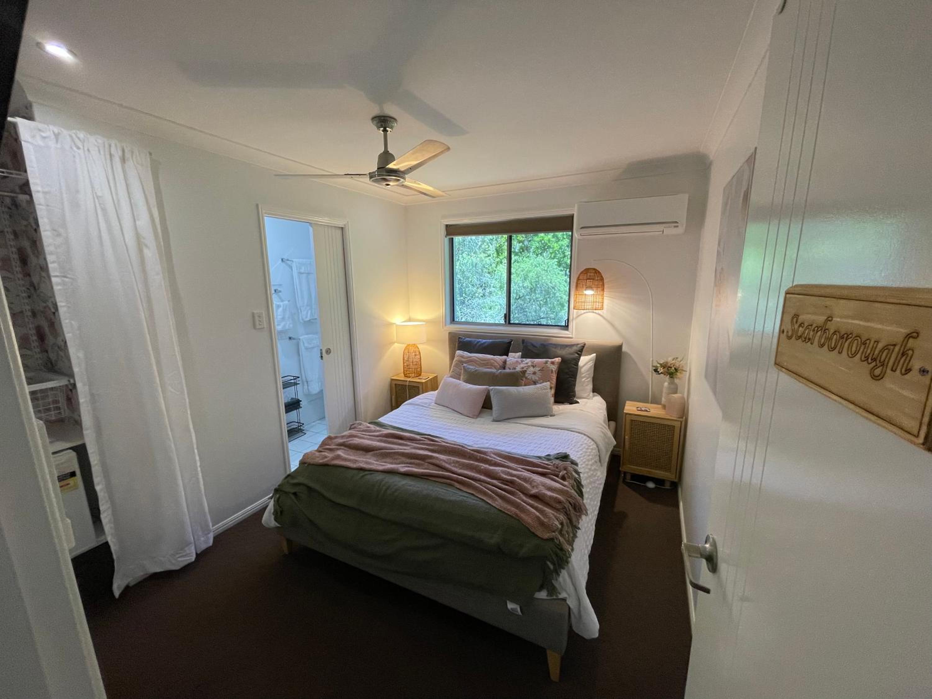 Standard Queen Room photo 1