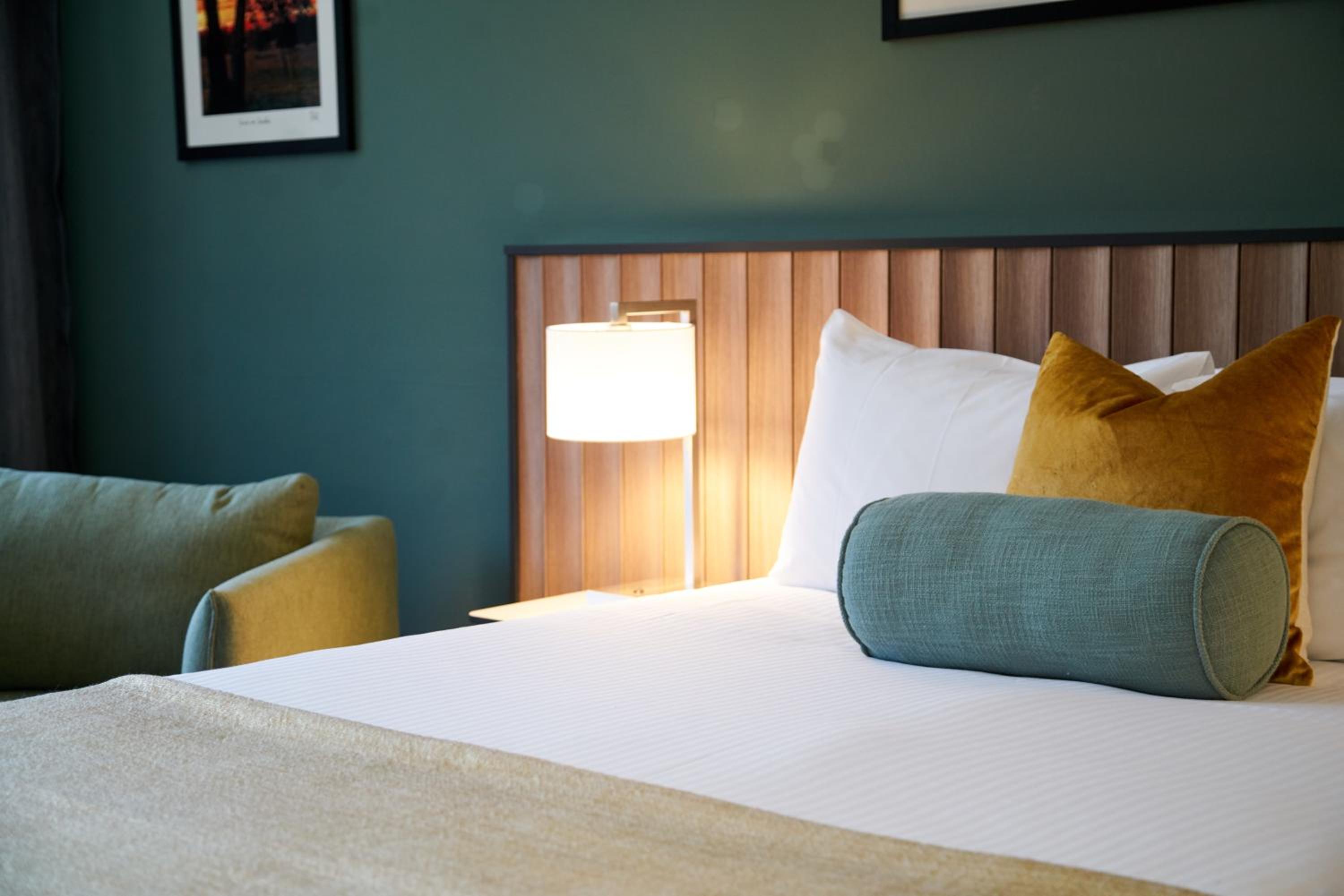 Premium Queen Room with Kitchenette