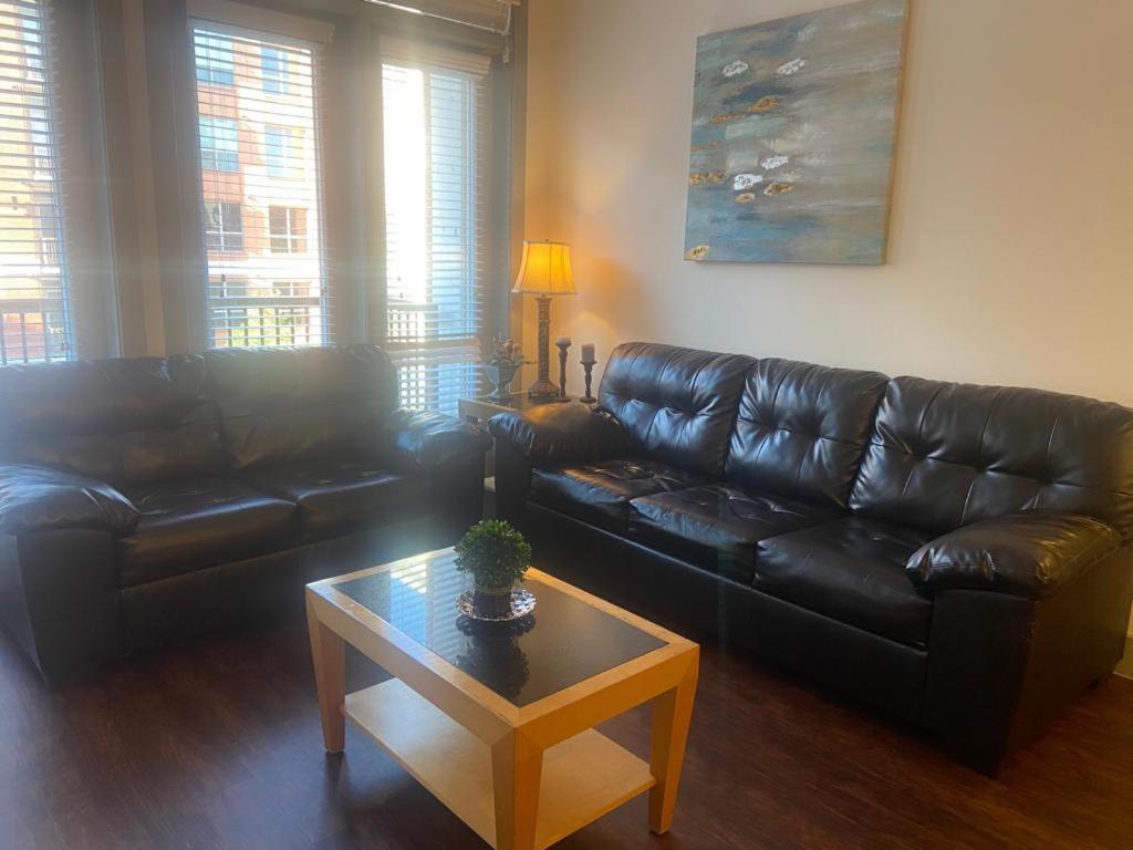 Two-Bedroom Apartment with Pool View photo 1