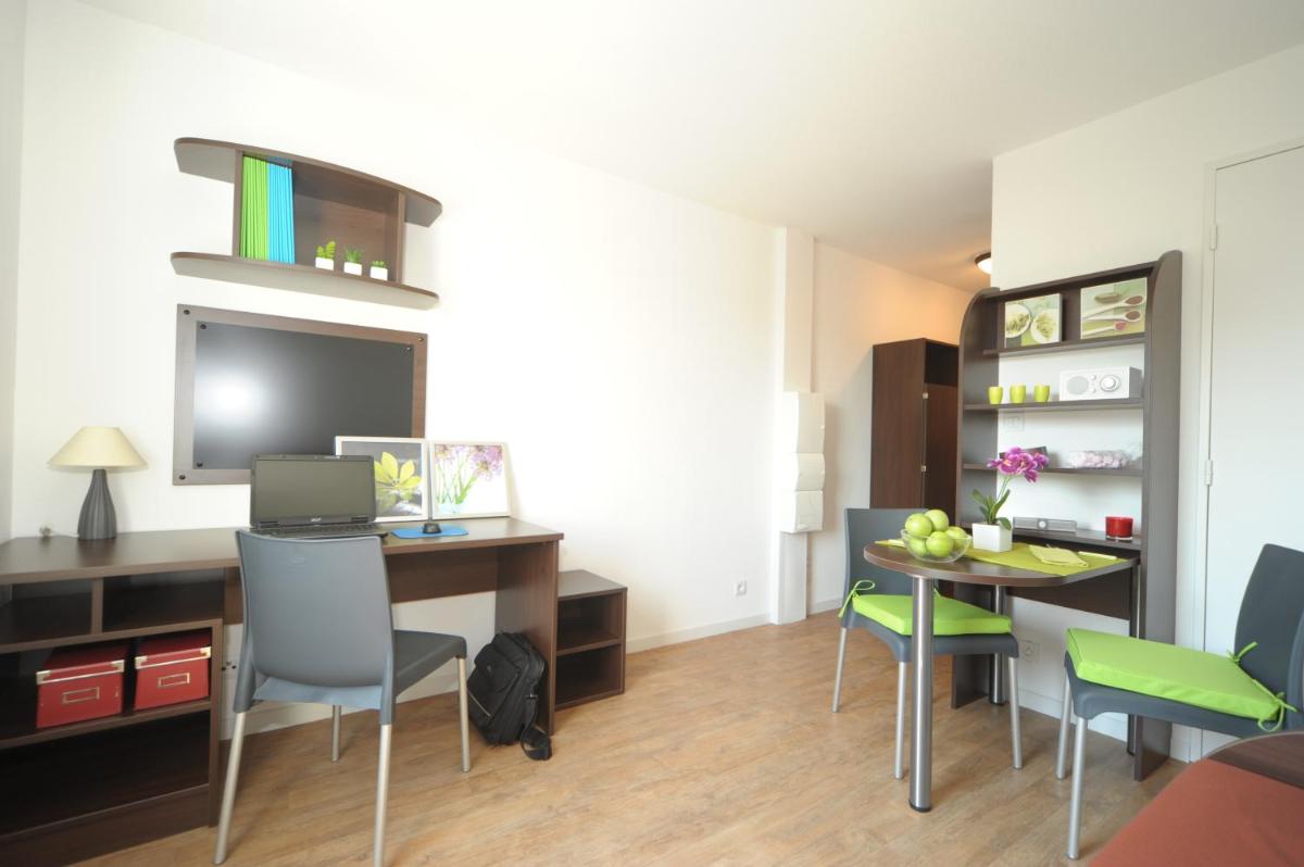 Studio (2 Adults) photo 2