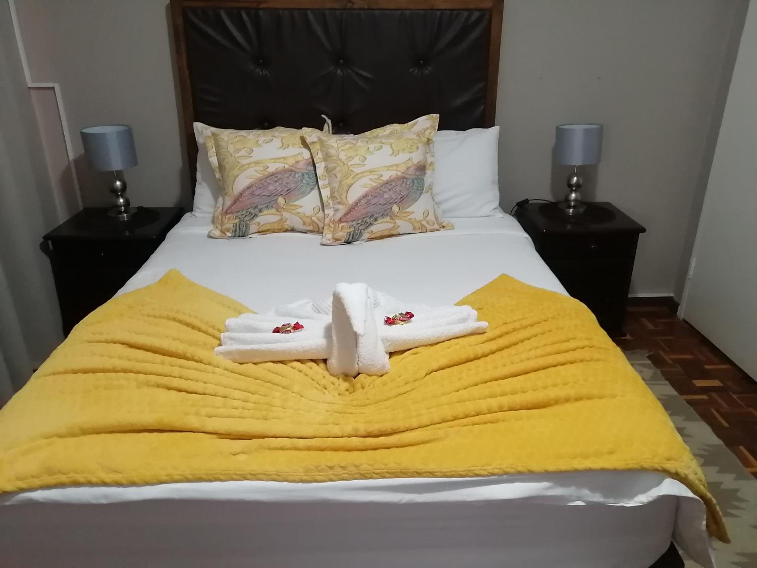 Double Room with Private Bathroom - Photo 1