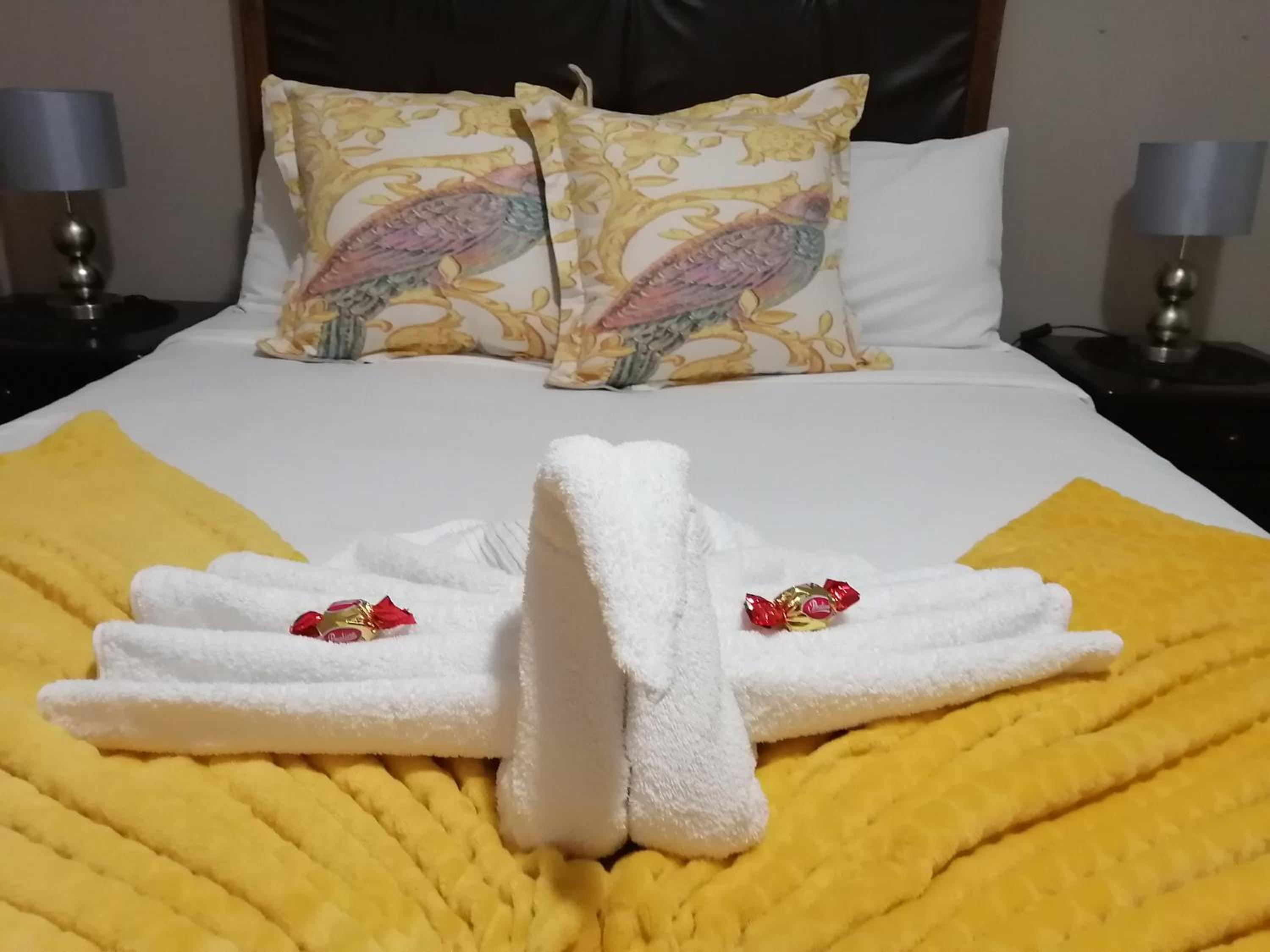 Double Room with Private Bathroom - Photo 7