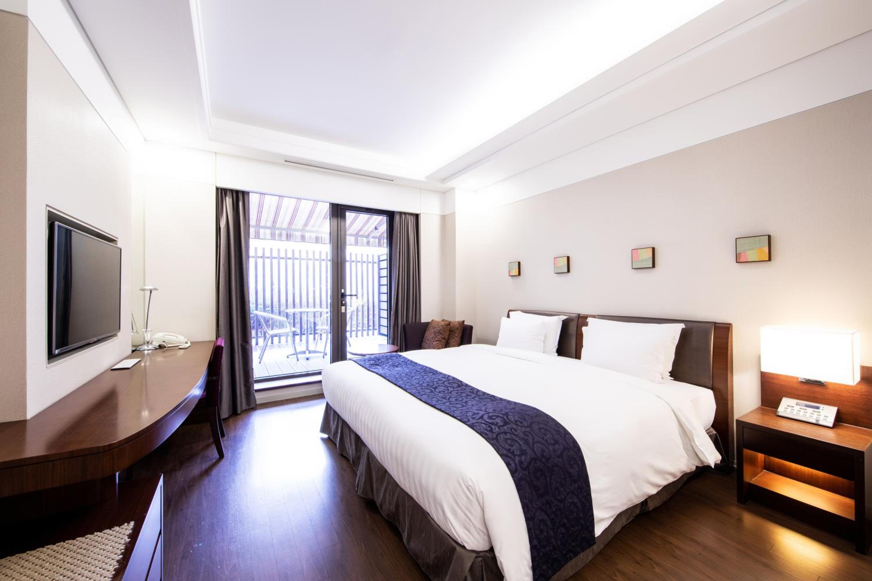 Standard Double Room with Terrace - Photo 3