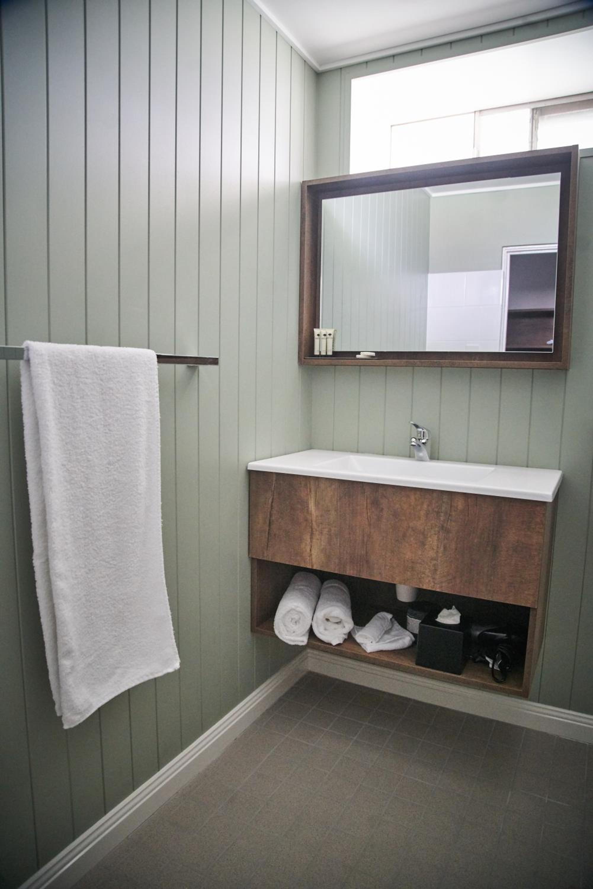 Premium Twin Room photo 2