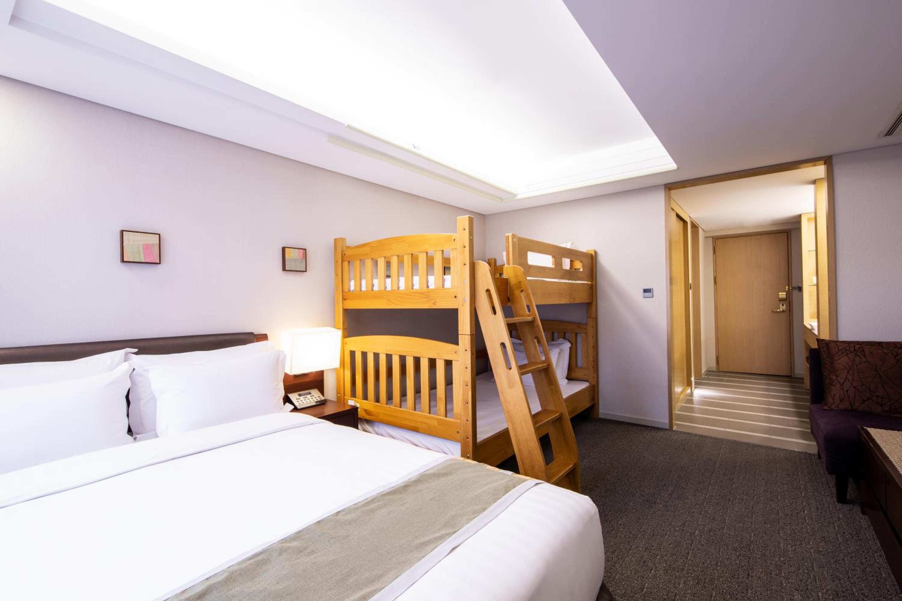 Quadruple Room with Bathroom photo 3