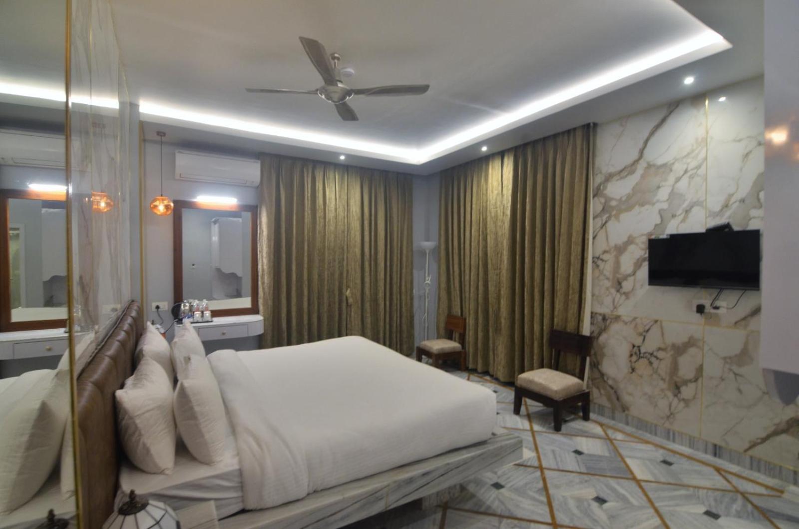 King Room