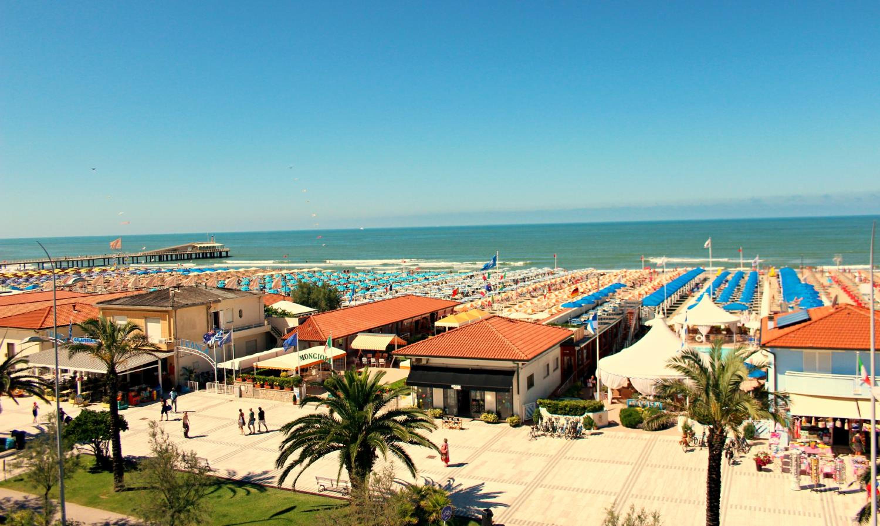 Double or Twin Room with Sea View photo 2