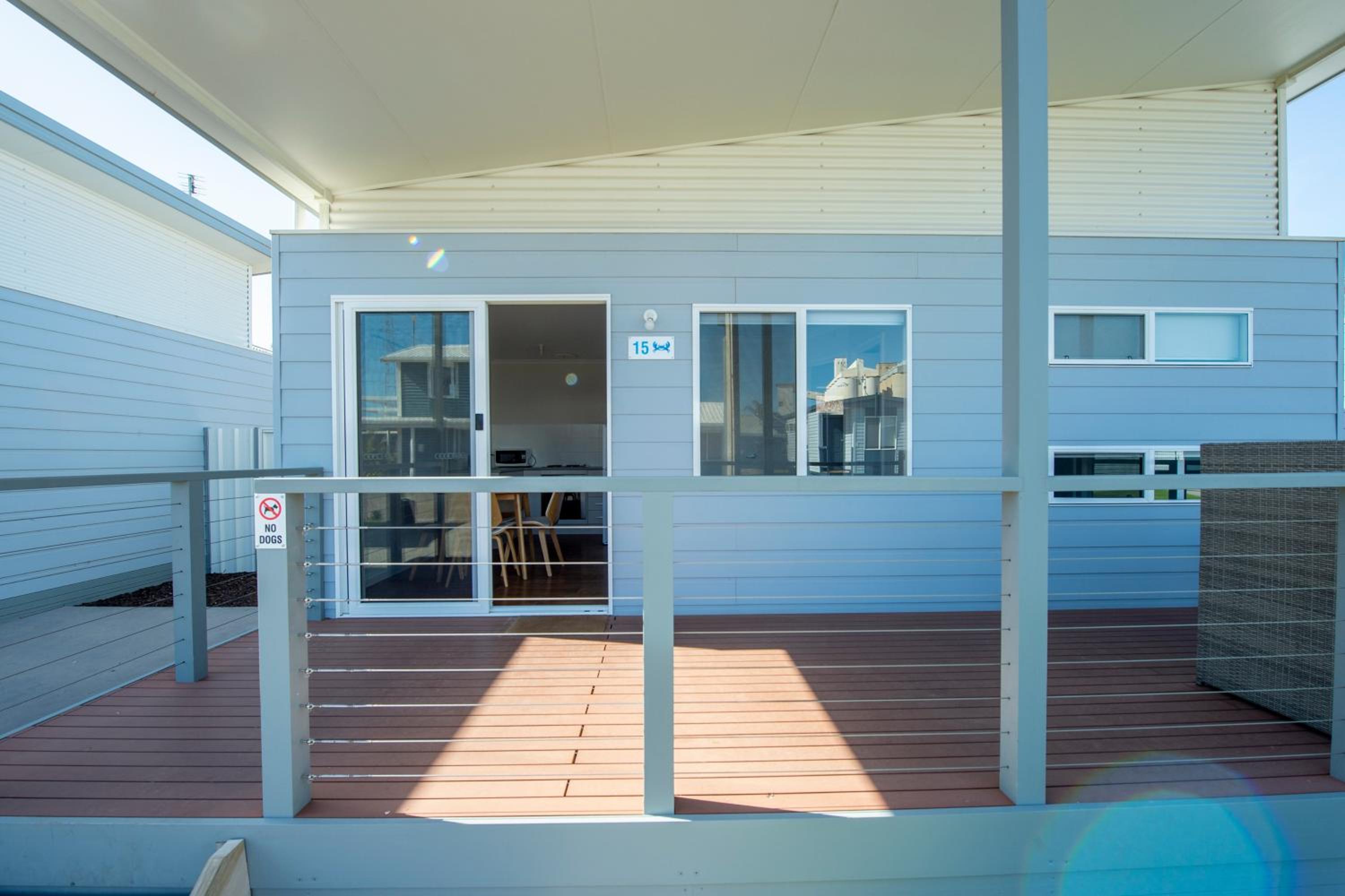 Two Bedroom Deluxe Unit - Photo 4