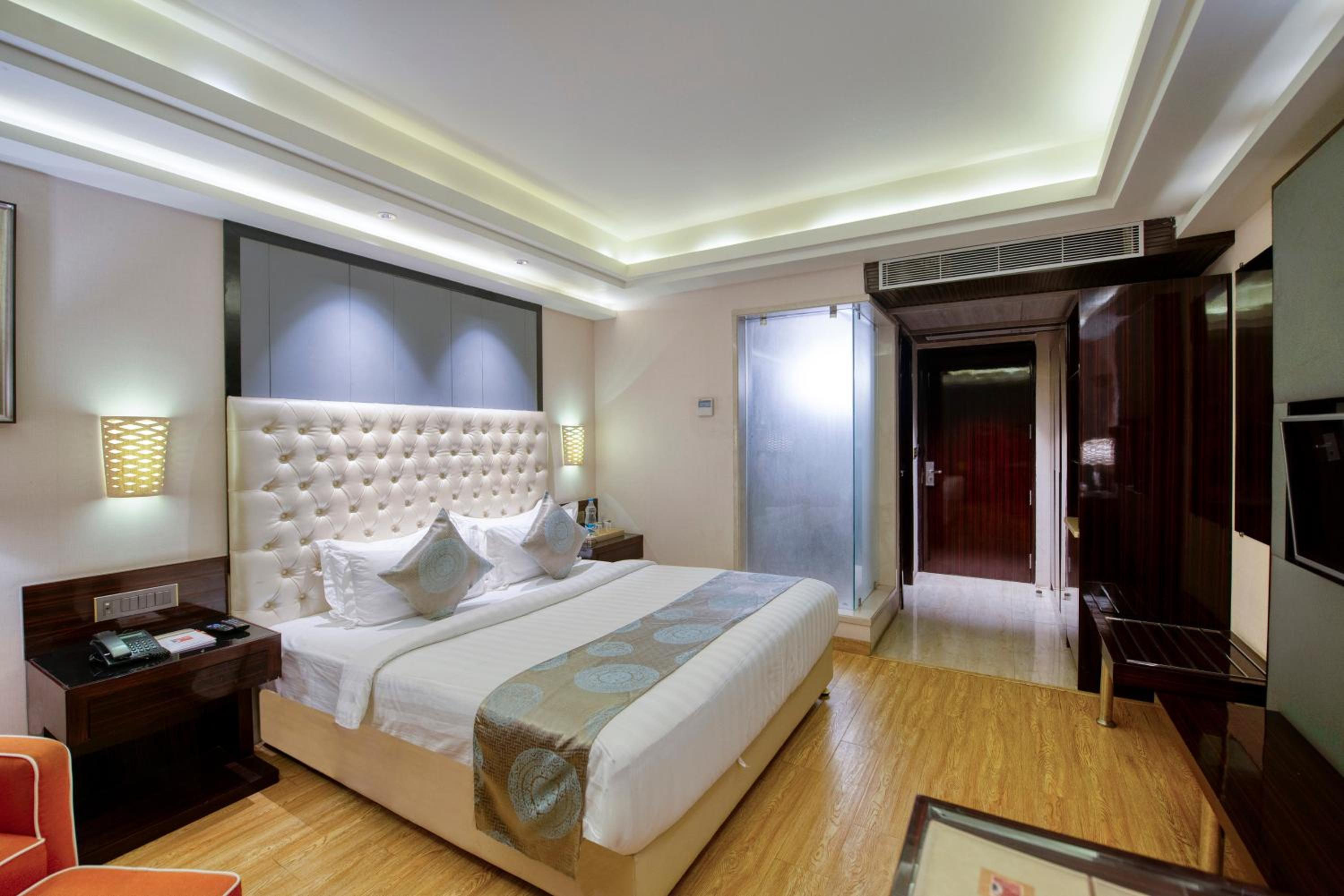 Deluxe Room - Photo 7