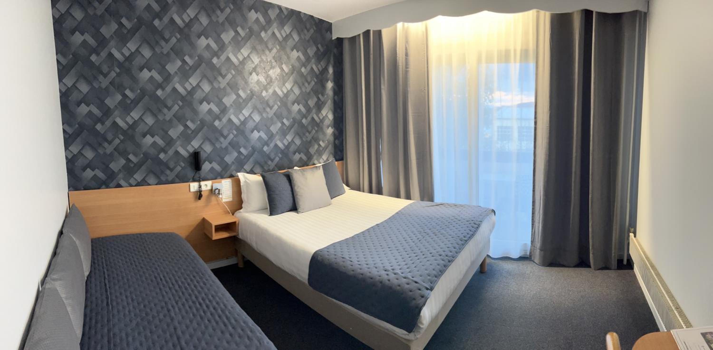 Double Room - Photo 6