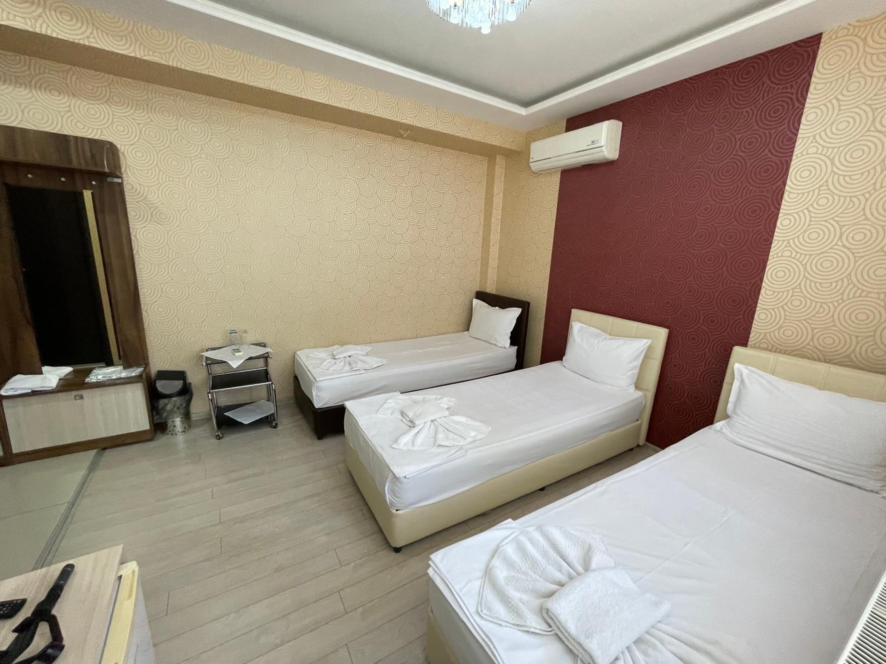 Basic Triple Room