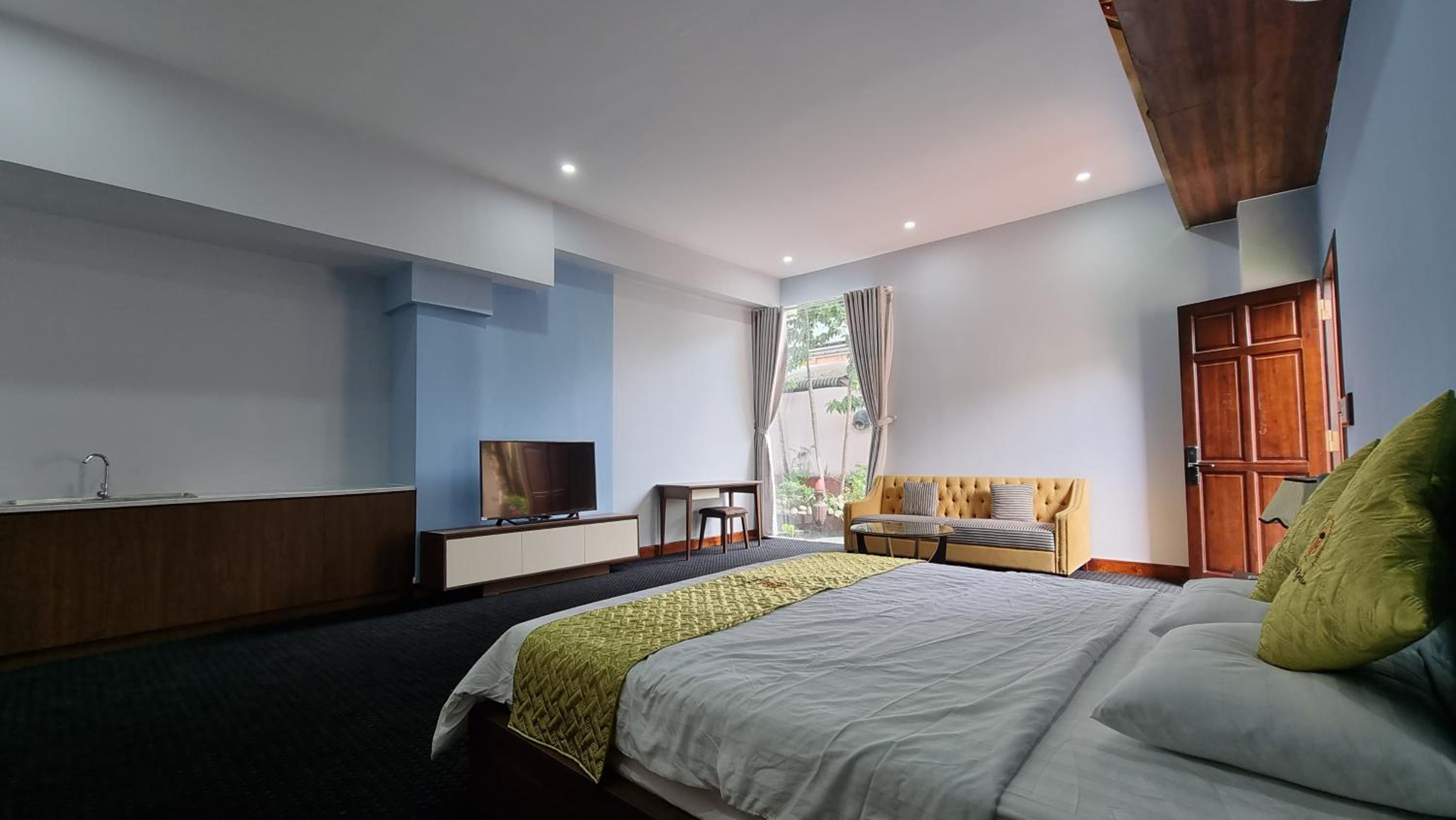 Suite With Garden View