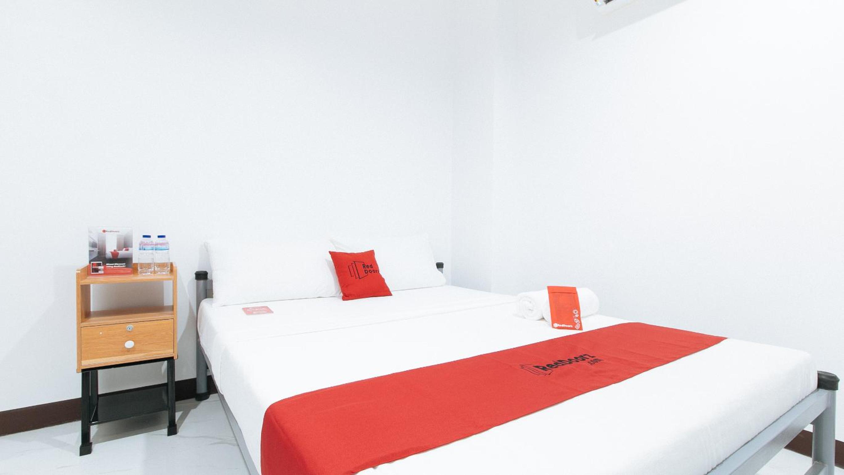 Standard Double Room - Photo 3