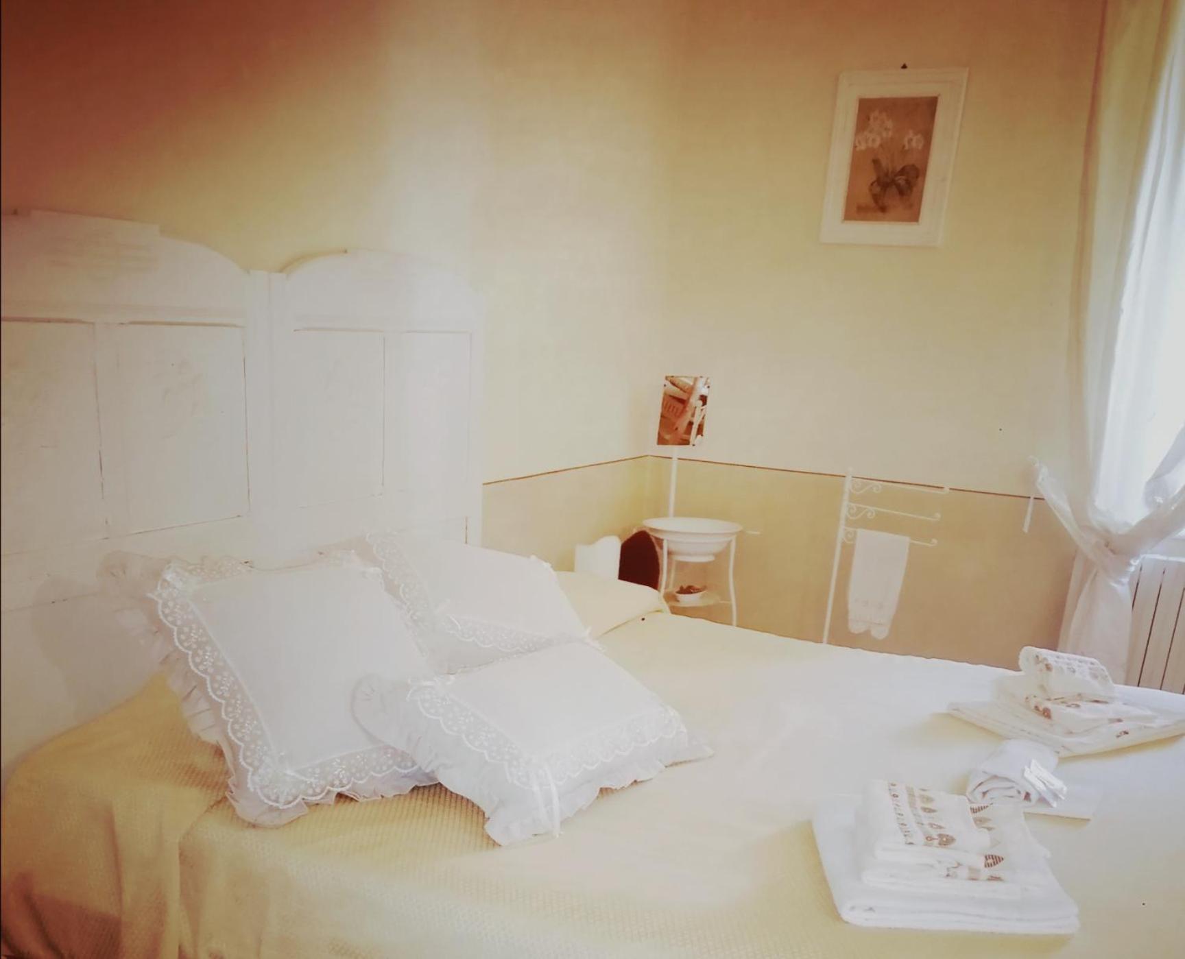 Standard King Room - Photo 1