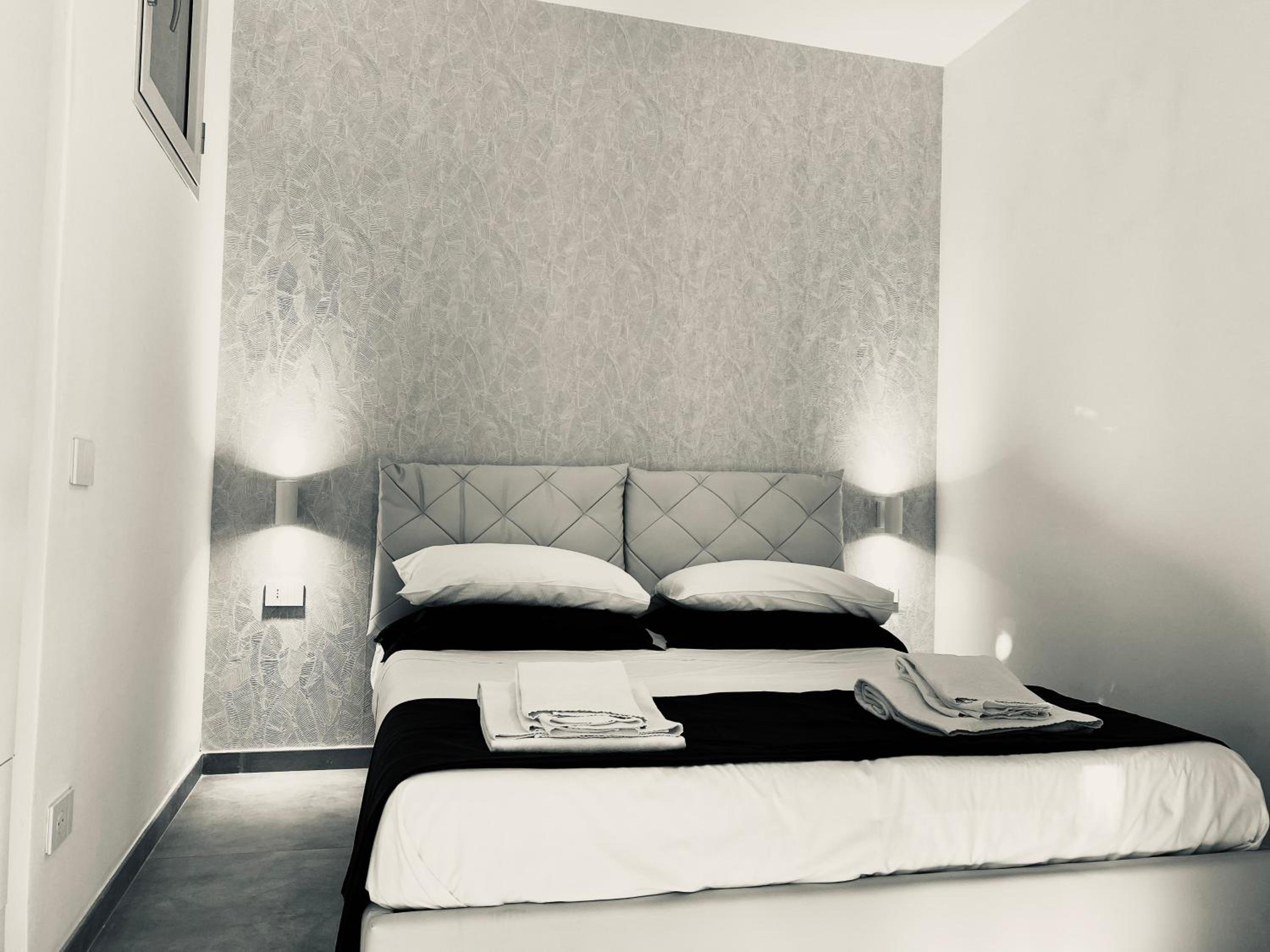 Two-Bedroom House photo 3