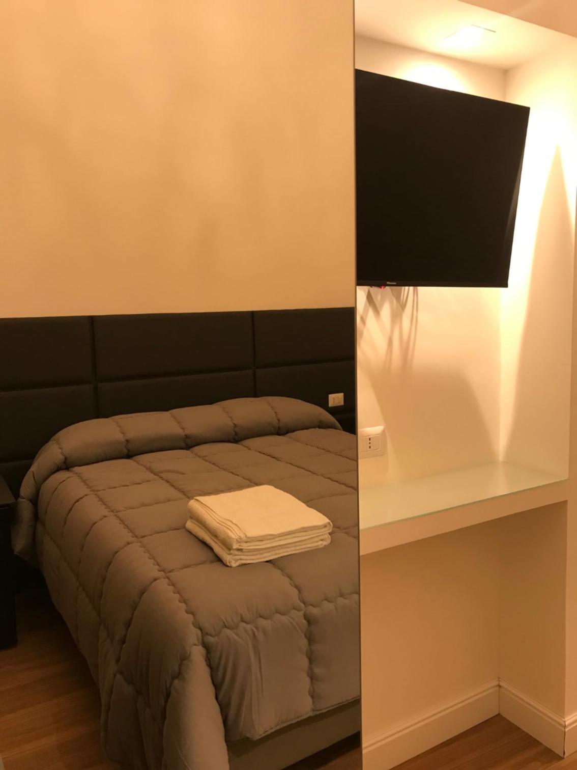 Double or Twin Room with Balcony - Photo 1