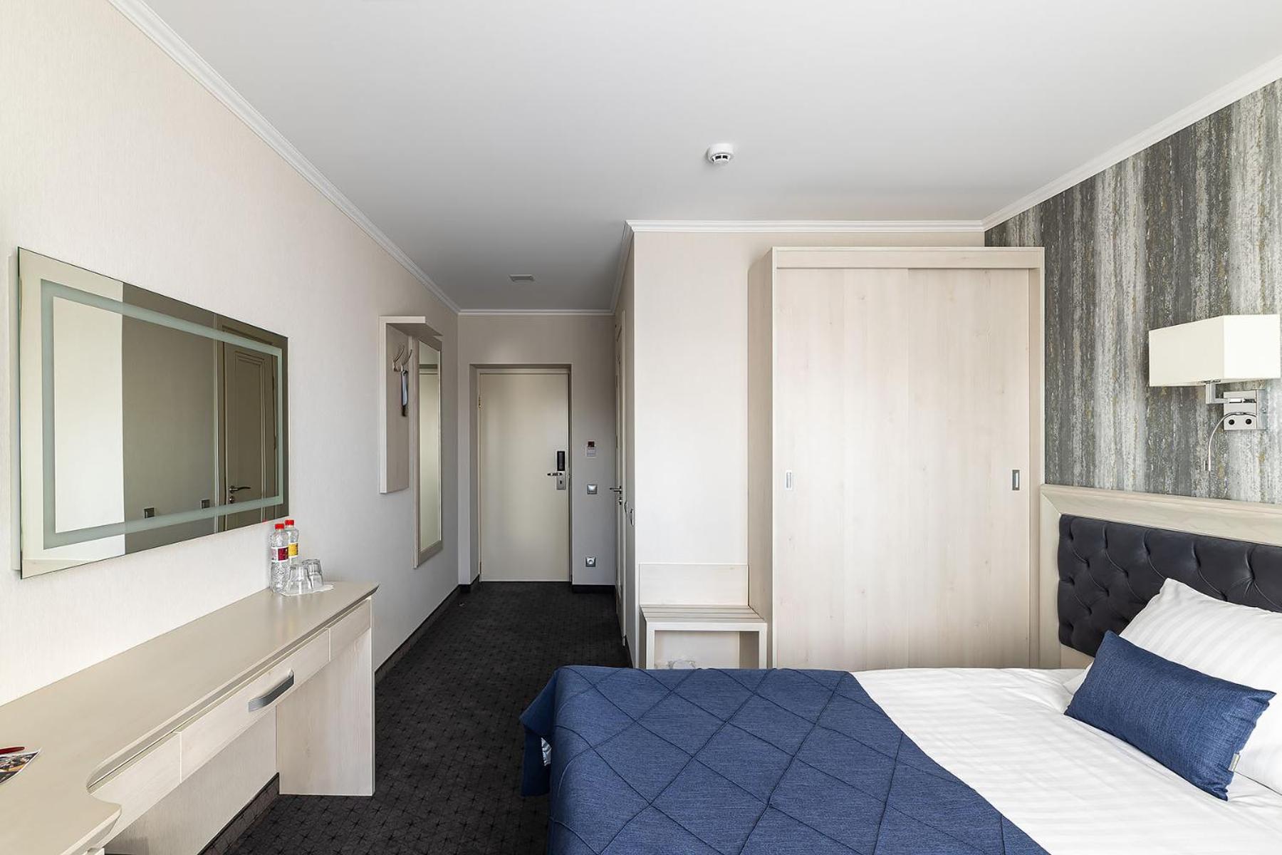 Double Room with Balcony photo 3
