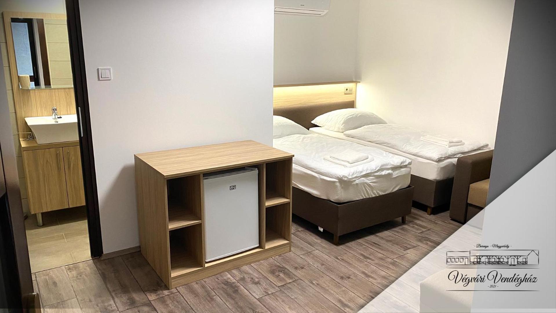 Double or Twin Room photo 2