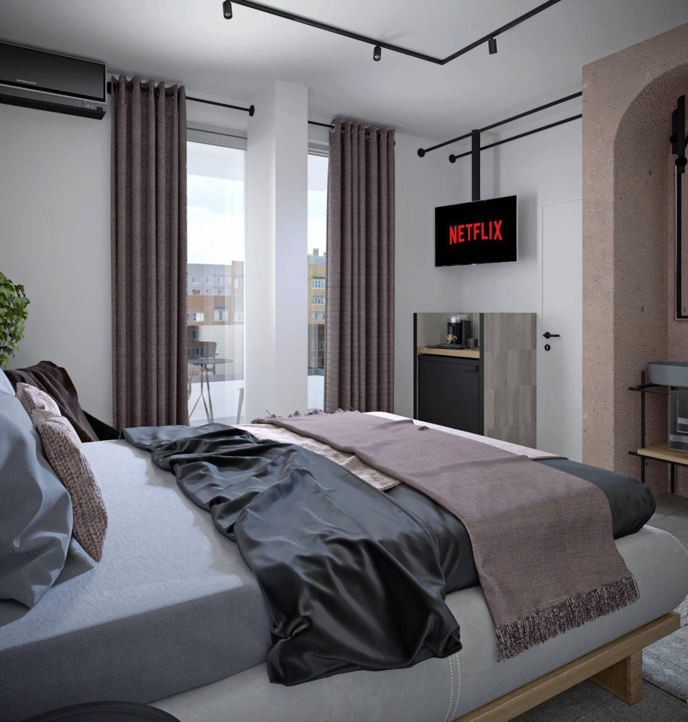 Superior Double or Twin Room with City View - Photo 9