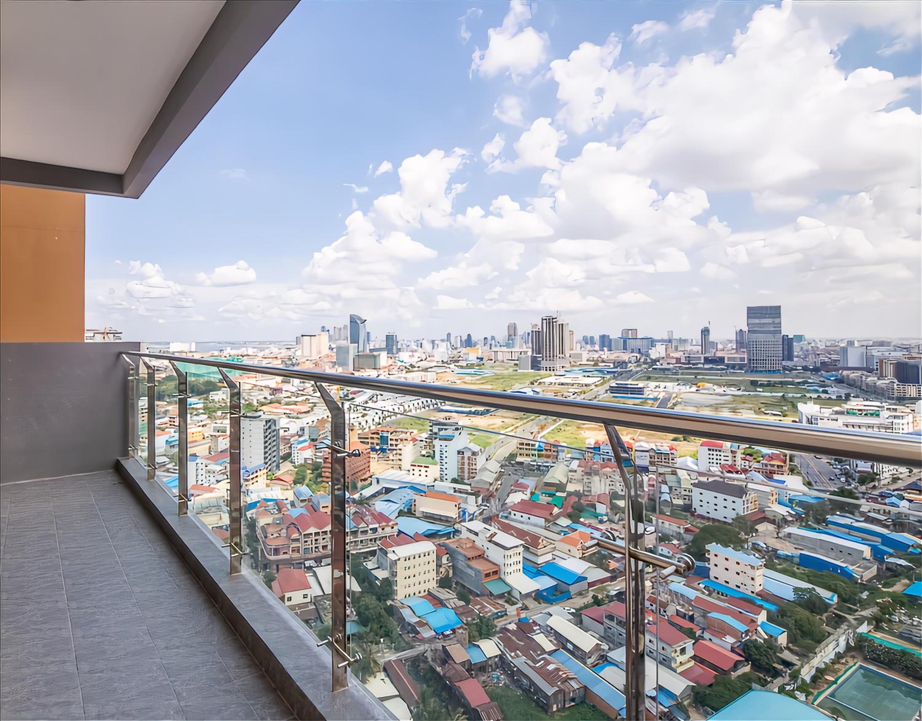 Deluxe Double City View  - Photo 5