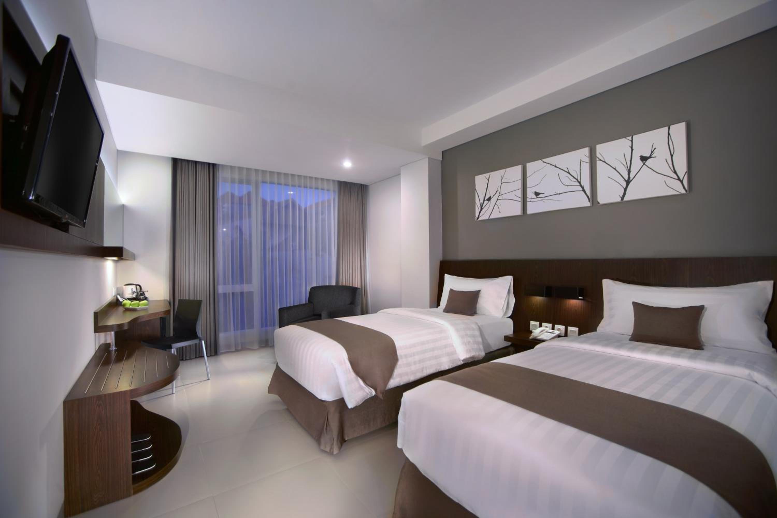 Deluxe Room - Photo 1