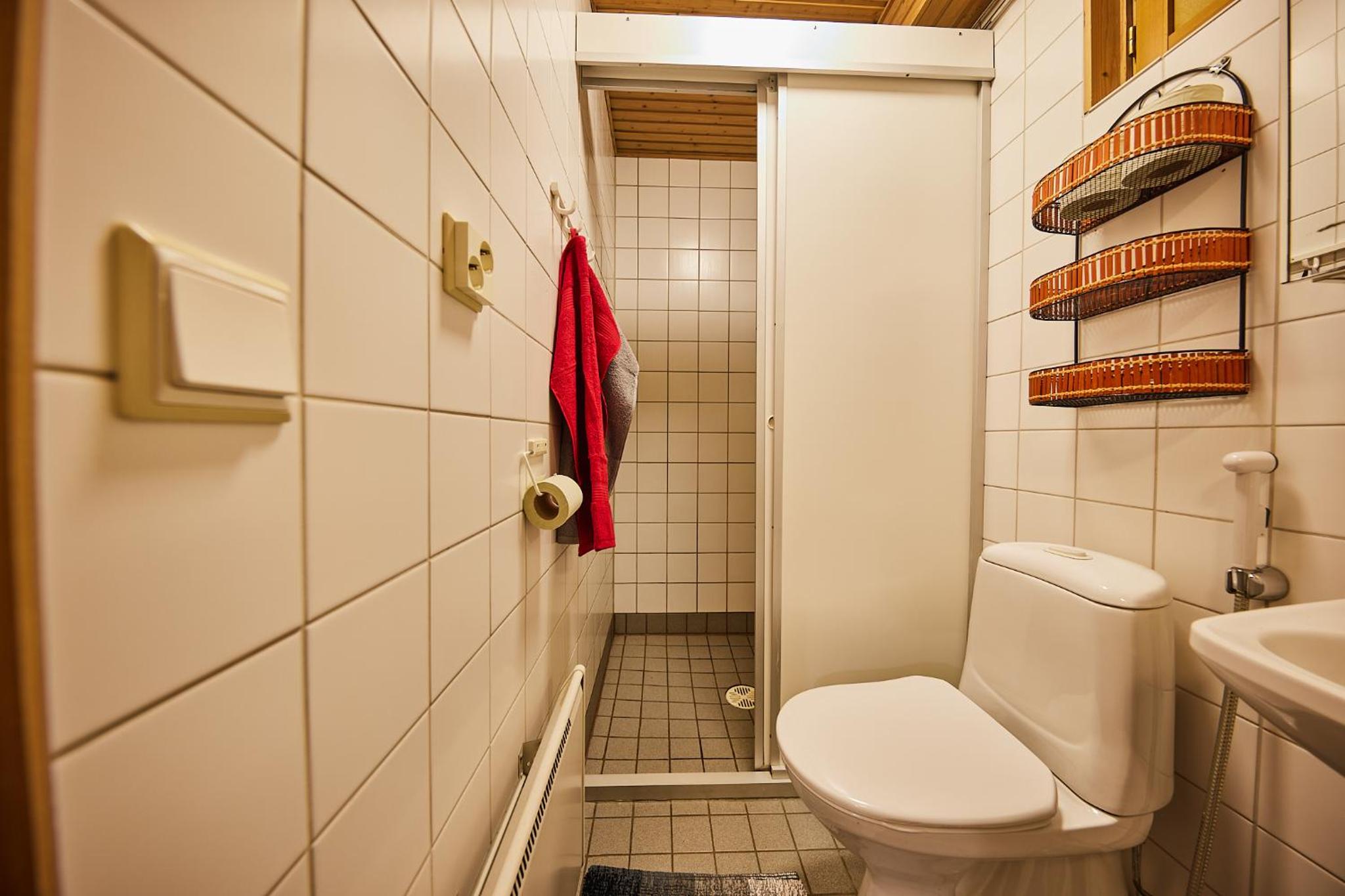 Cottage (6 Adults) with Private Toilet and Shower photo 2