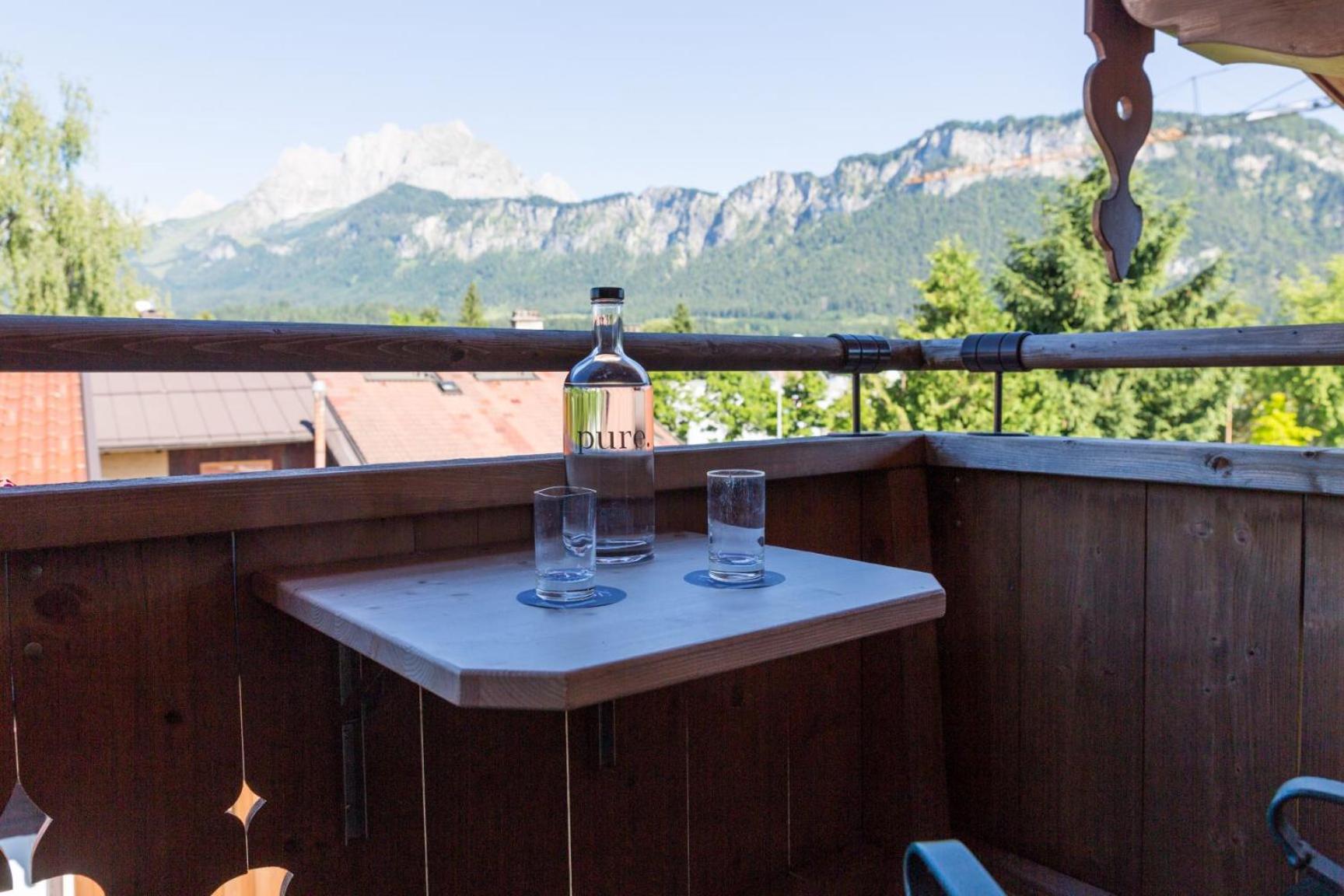 Double Room with Balcony - Photo 5