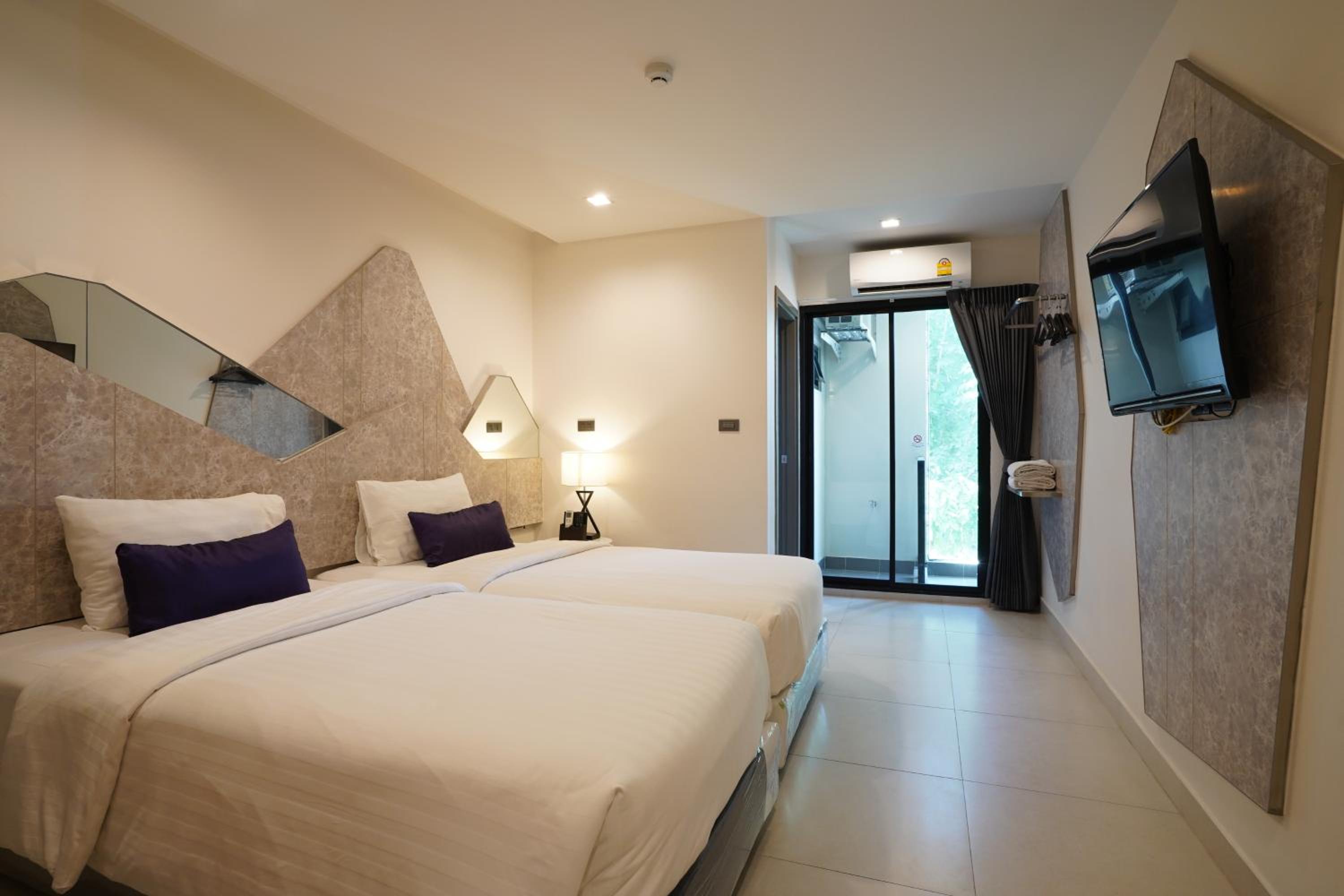 Superior Twin Room photo 3