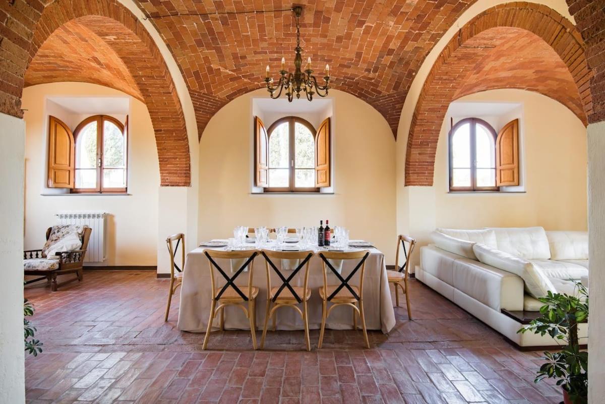 Villa photo 1