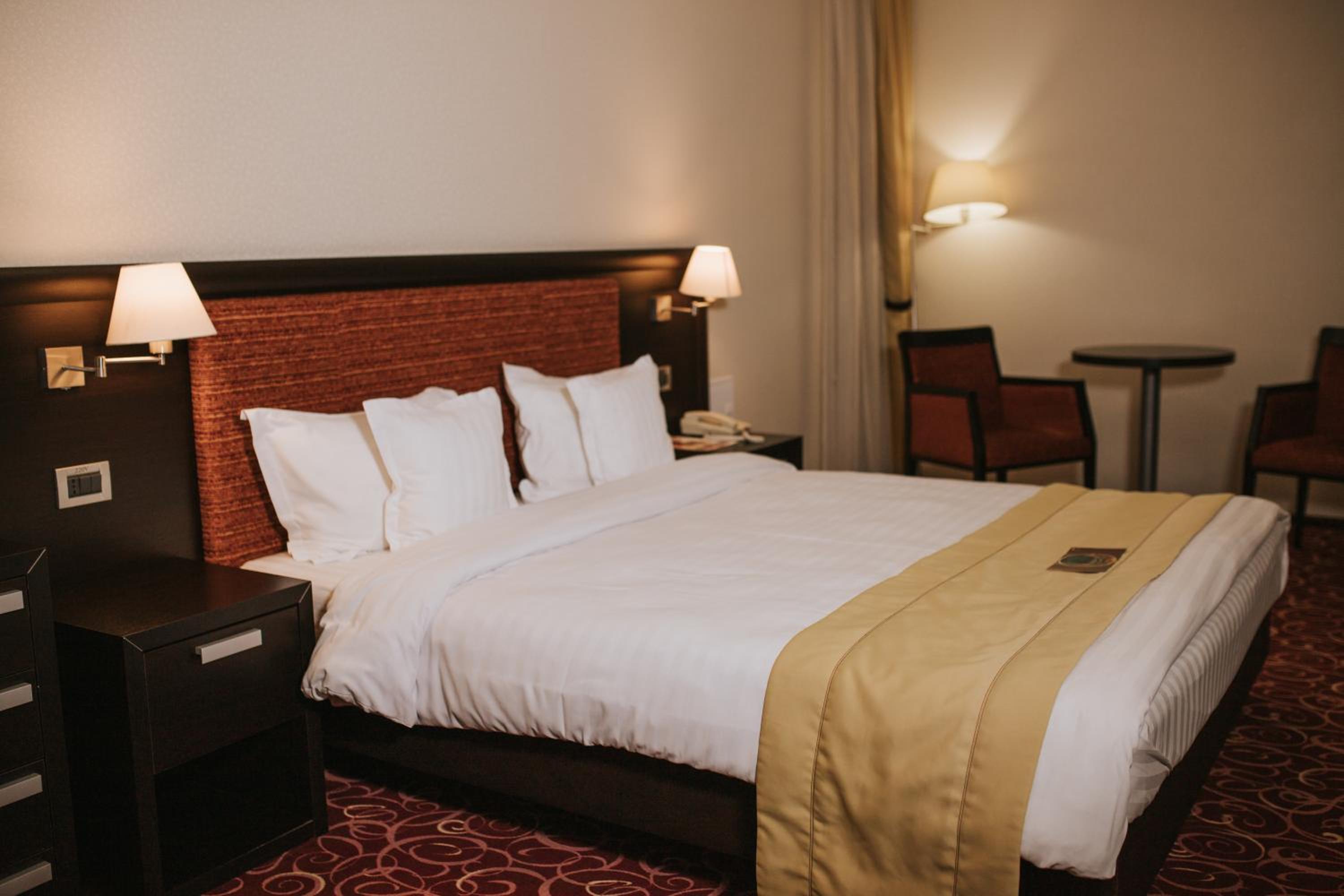 Large Double or Twin Room