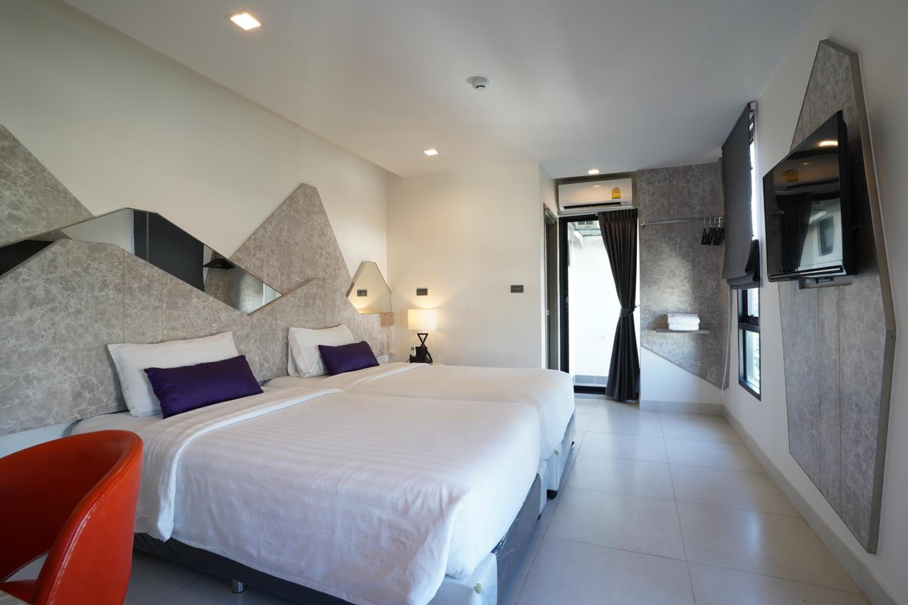 Deluxe Twin Room photo 2