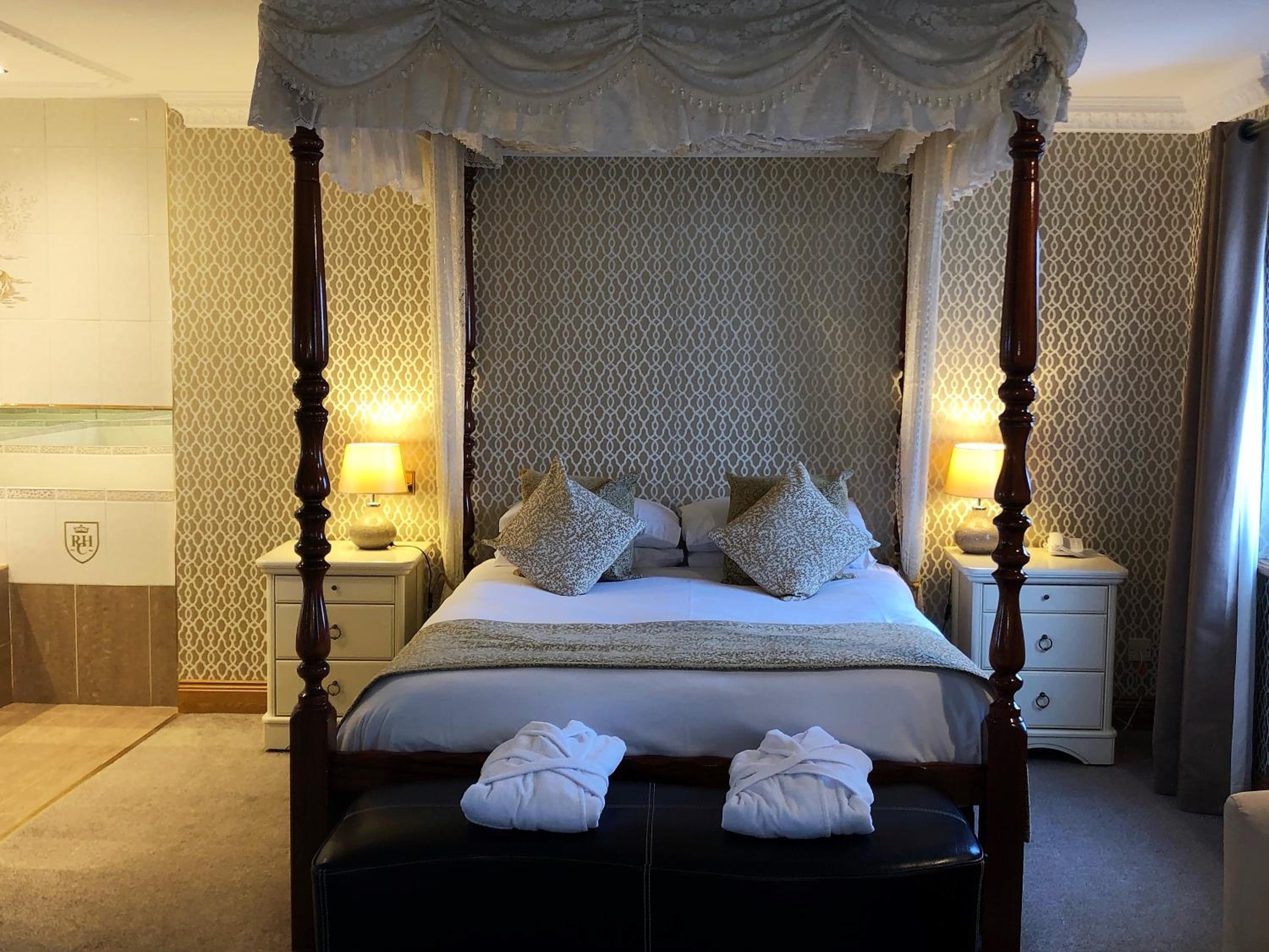 Premier Suite with Sea View - Photo 9