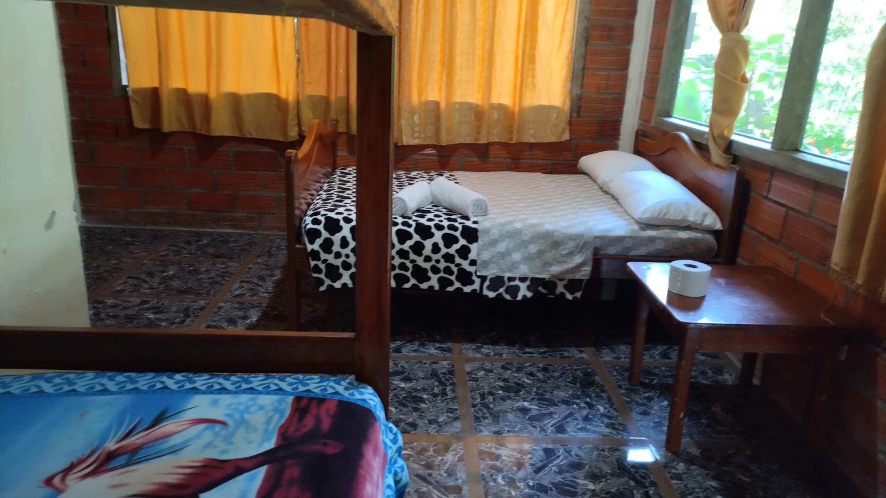 Family Room with Private Bathroom photo 2